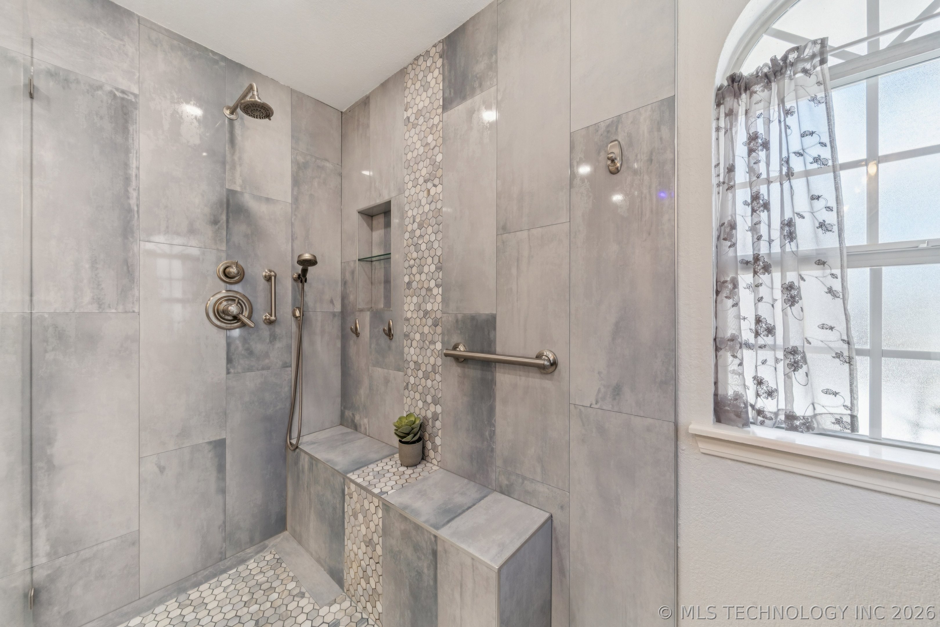 8108 S Juniper Avenue Property Photo 22