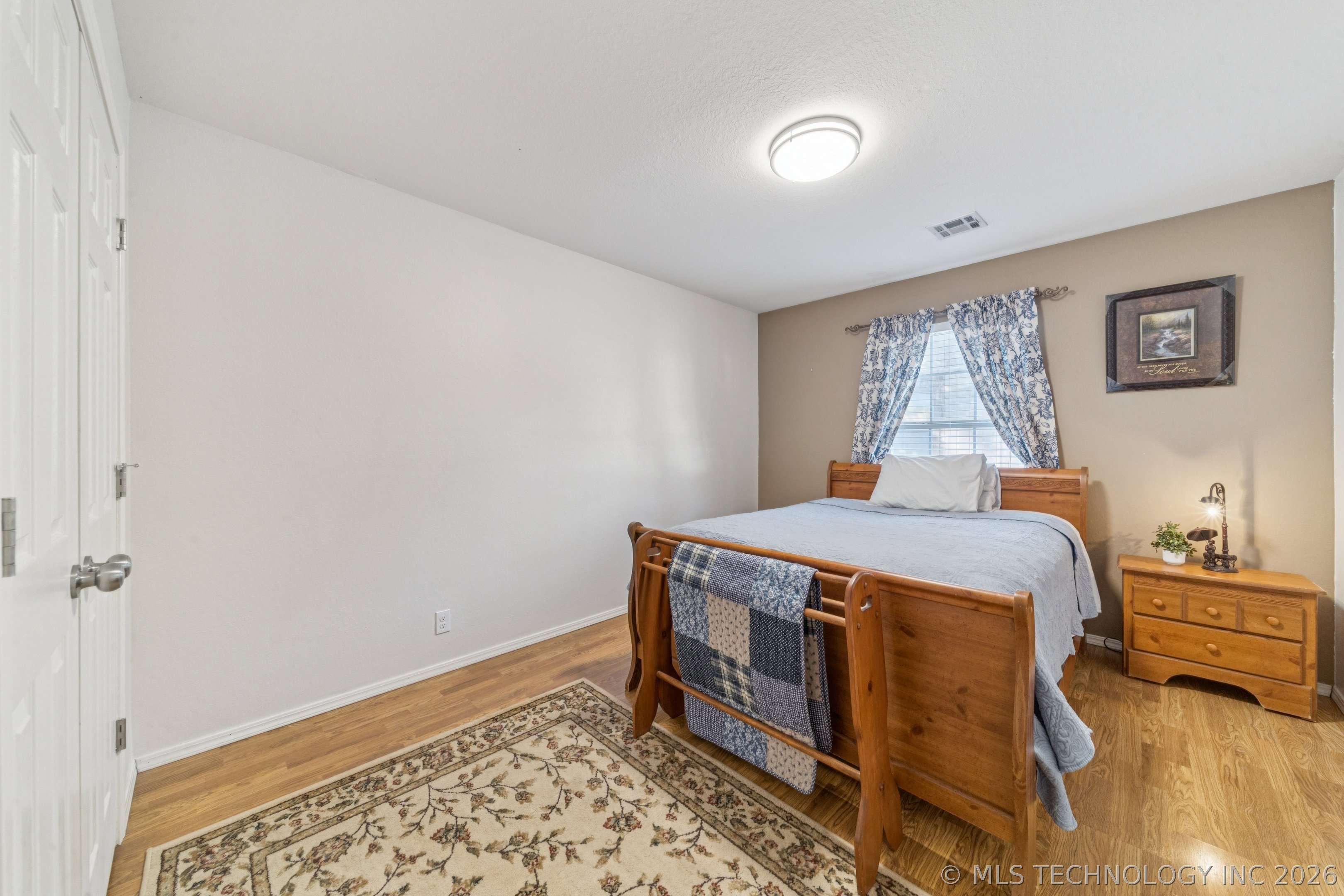 8108 S Juniper Avenue Property Photo 23