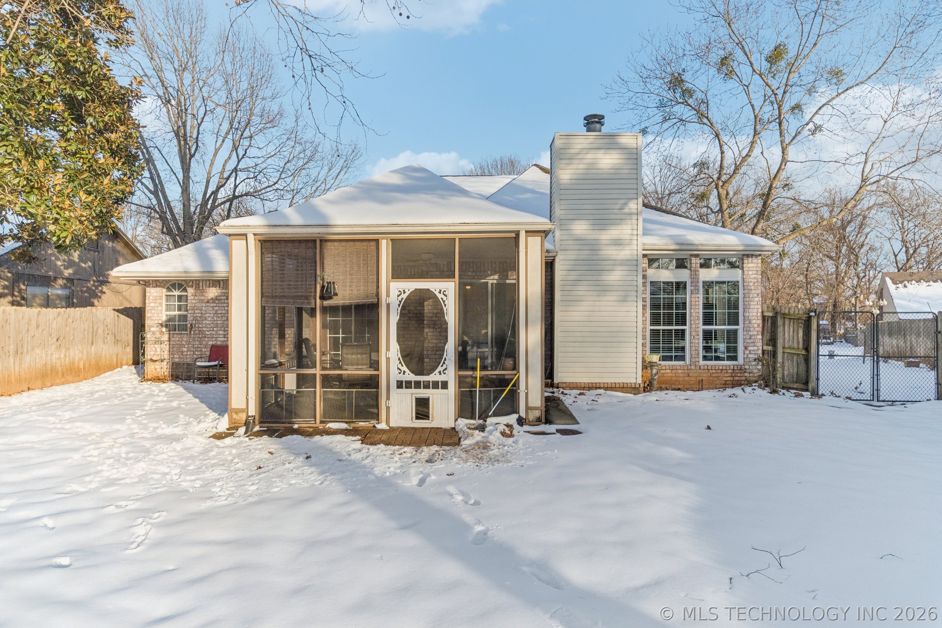 8108 S Juniper Avenue Property Photo 28