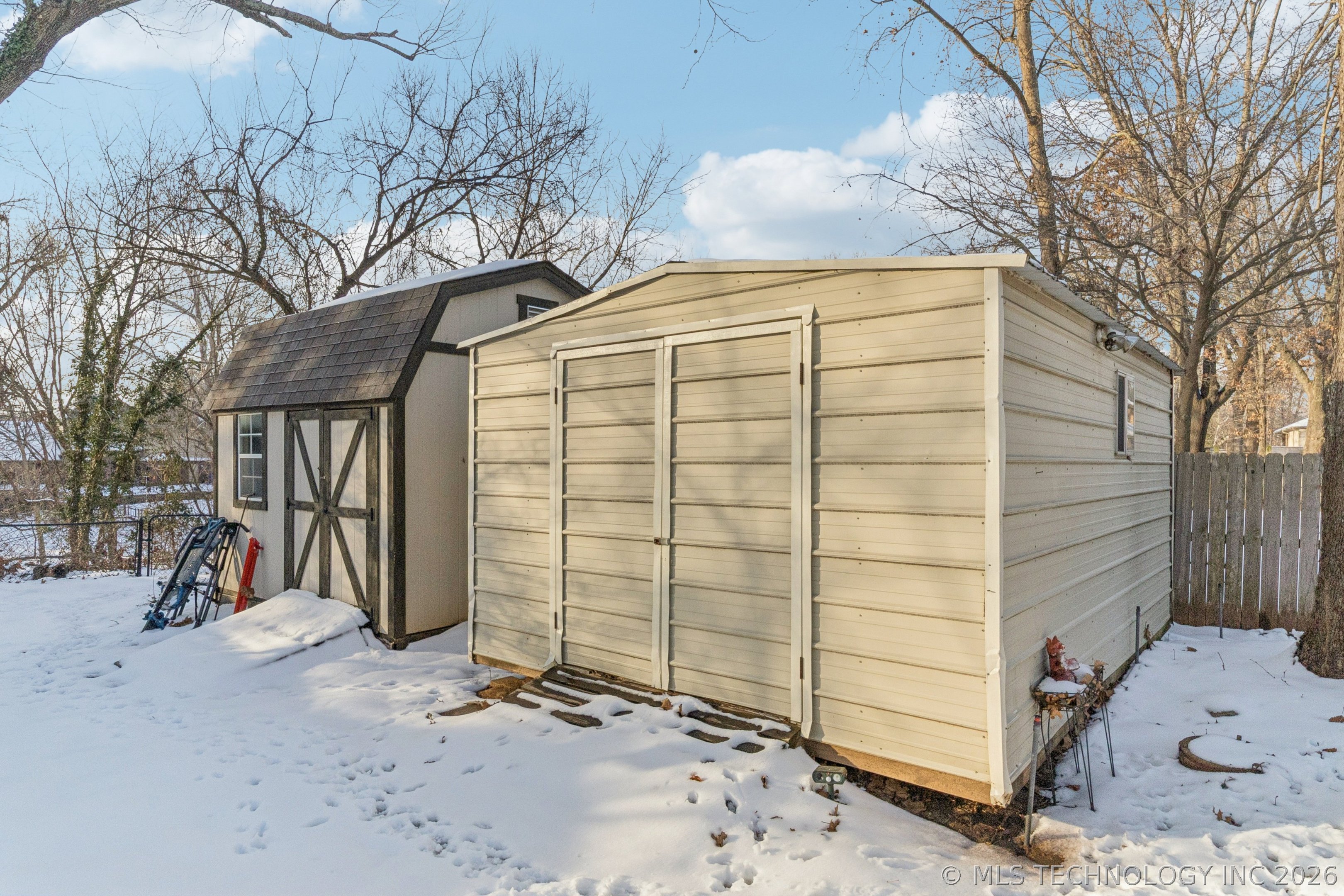 8108 S Juniper Avenue Property Photo 32