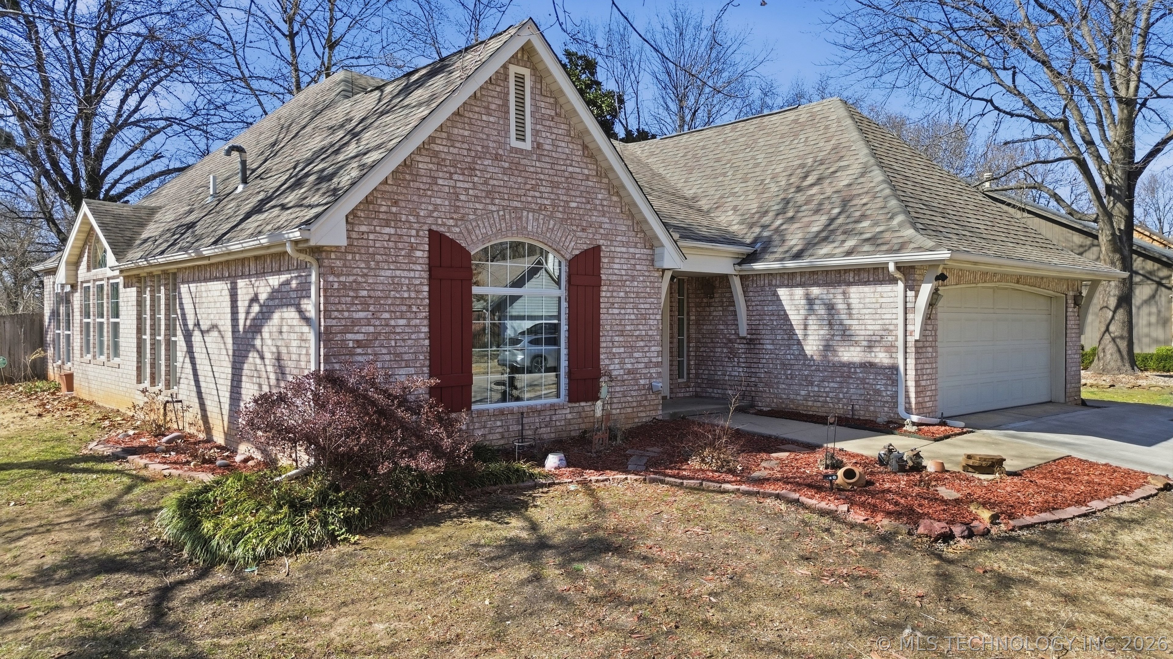 8108 S Juniper Avenue Property Photo 49