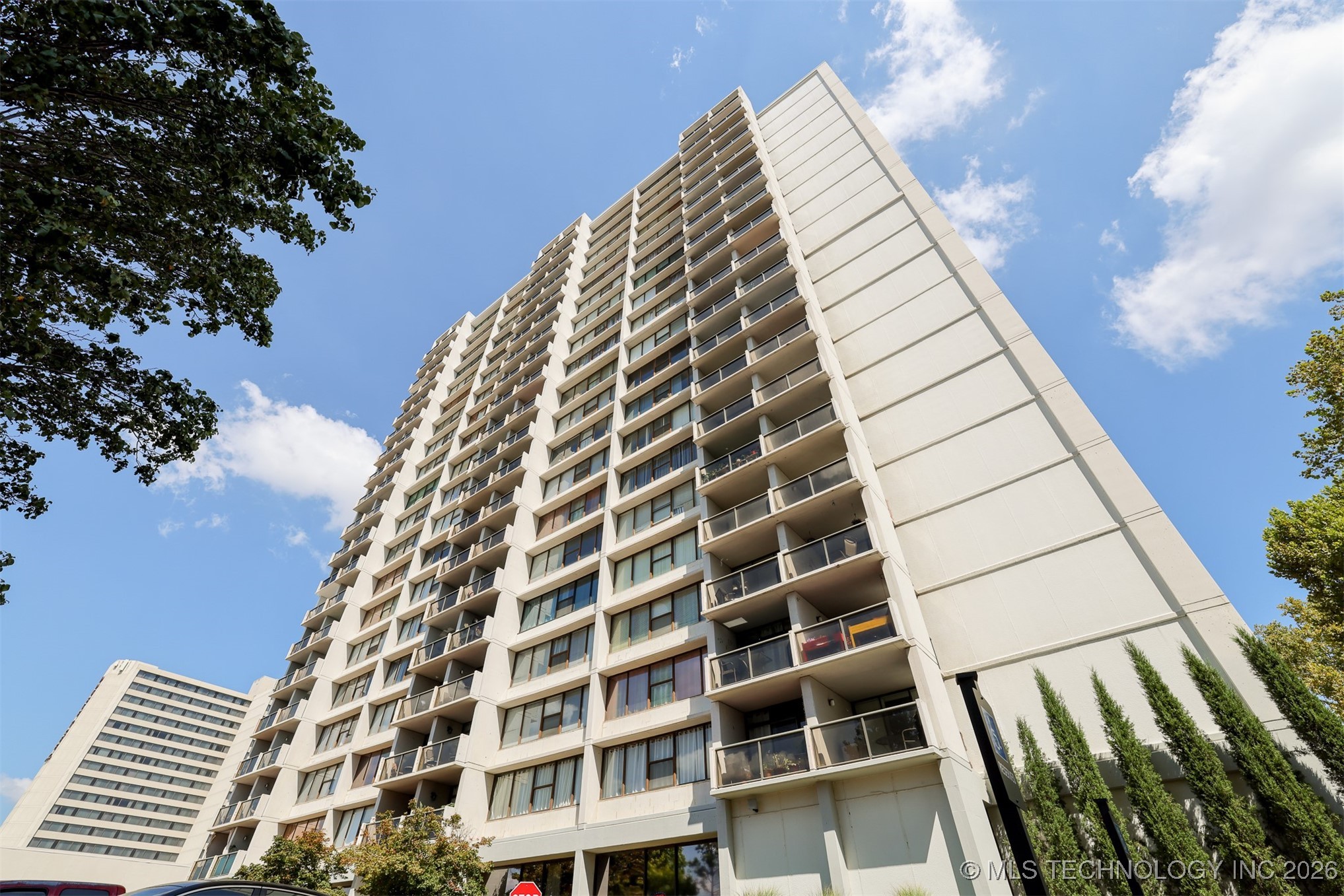 450 W 7th Street 1101 Property Photo 2