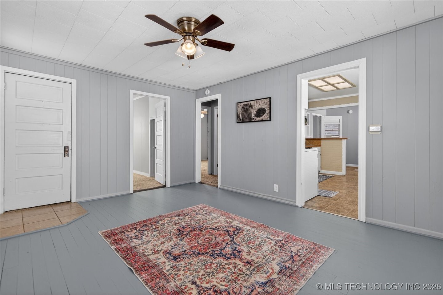 1635 S Maple Avenue Property Photo 5