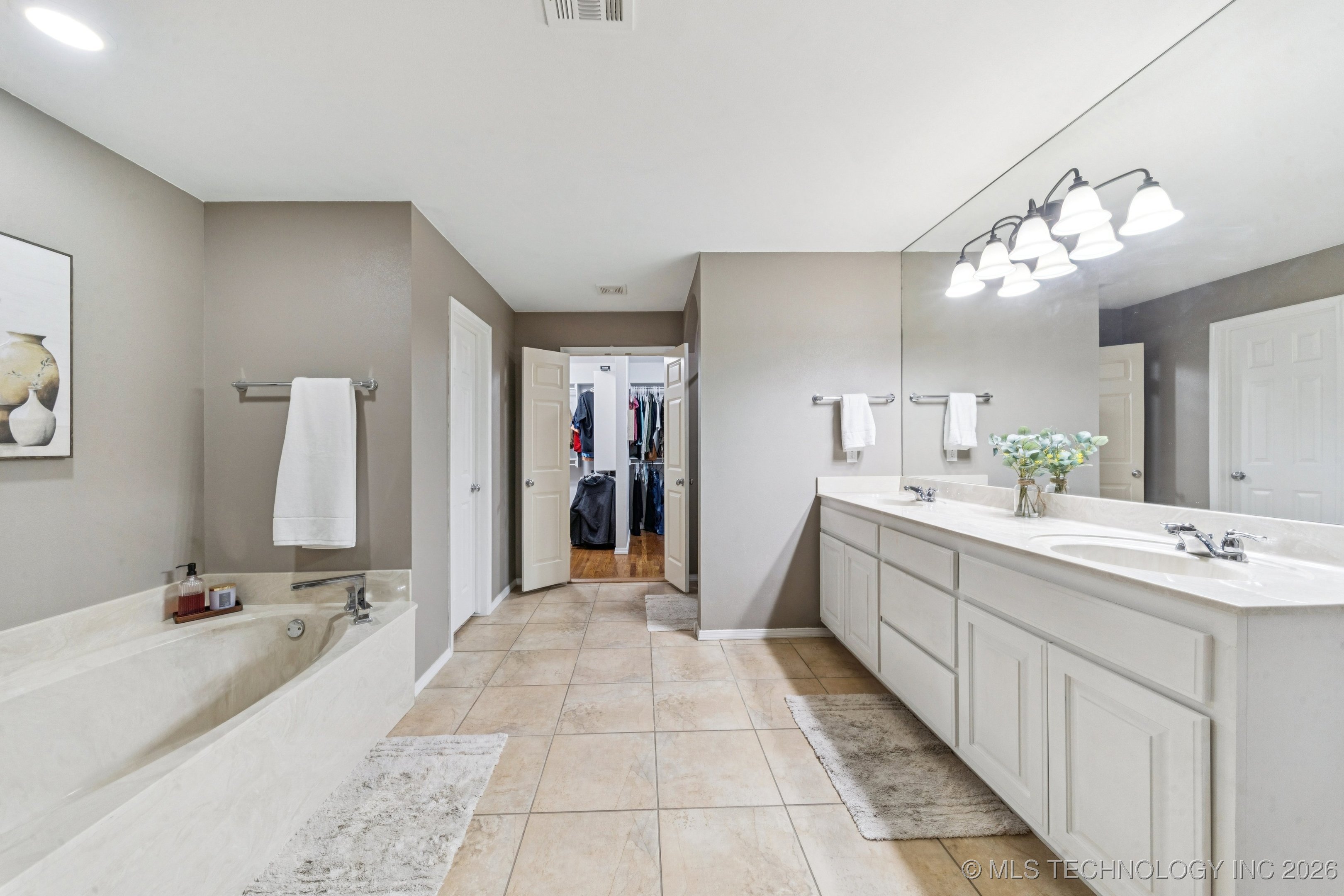 9314 N 93rd East Avenue Property Photo 21