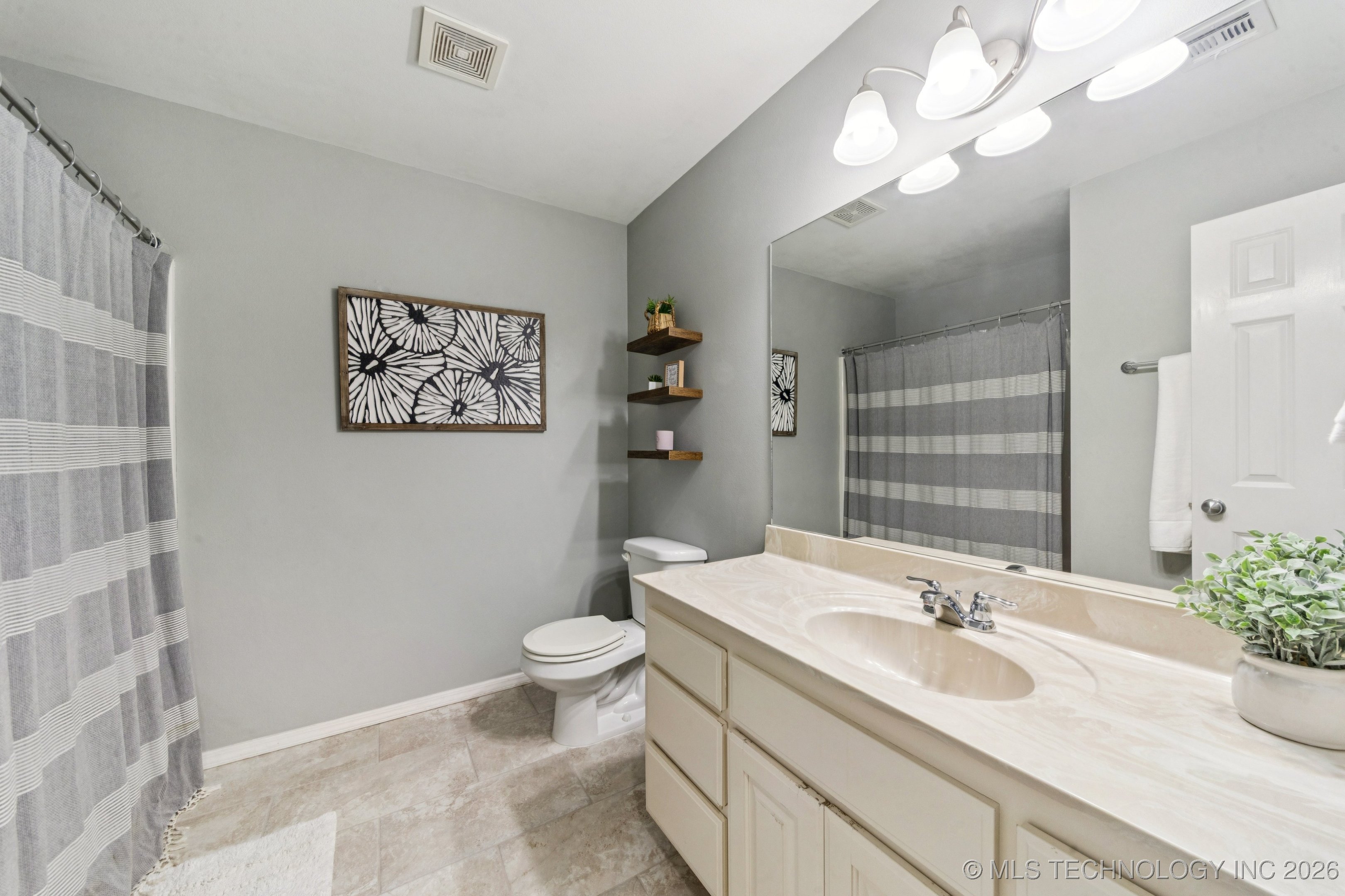 9314 N 93rd East Avenue Property Photo 28