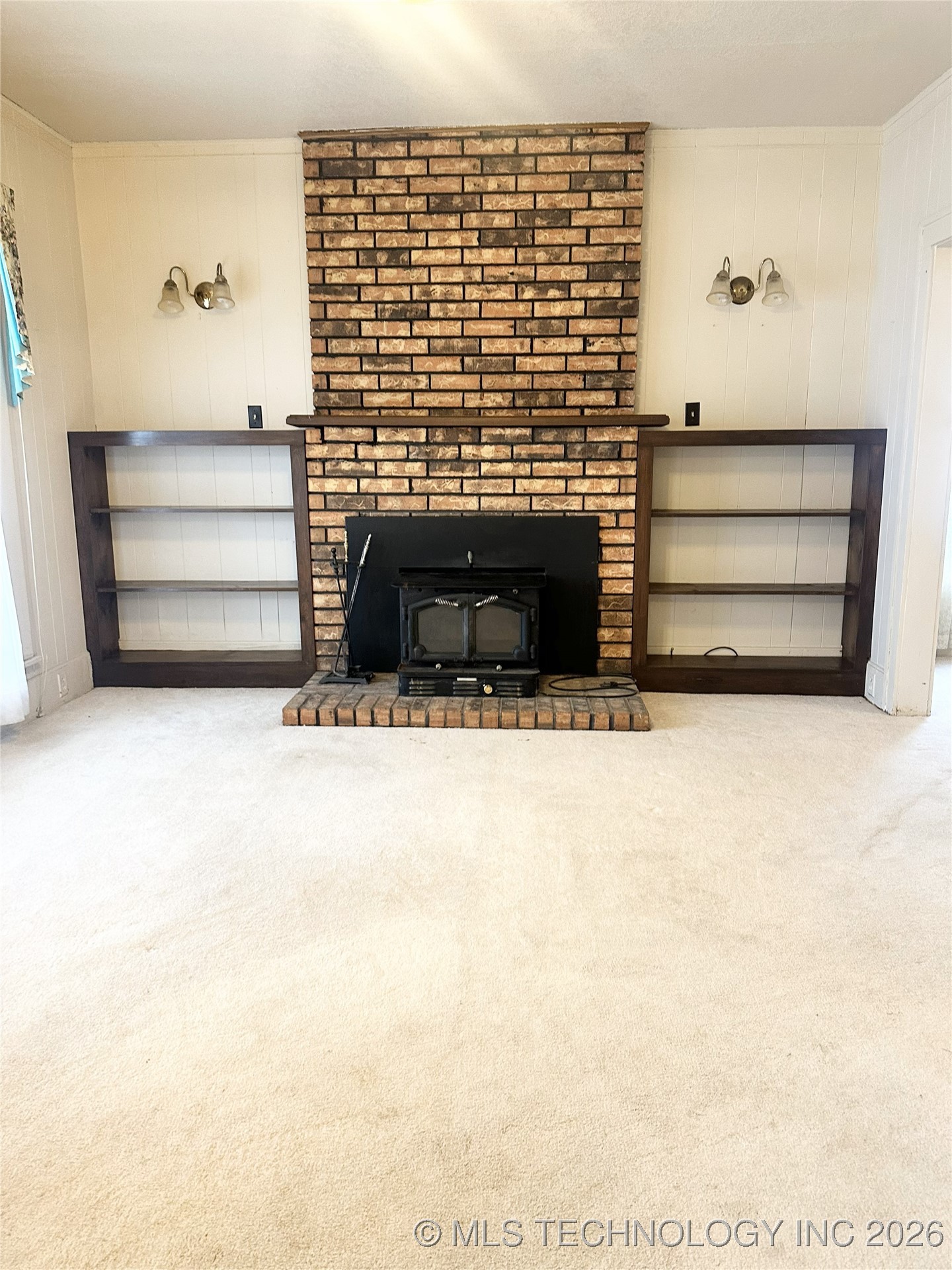 803 W Moore Street Property Photo 8