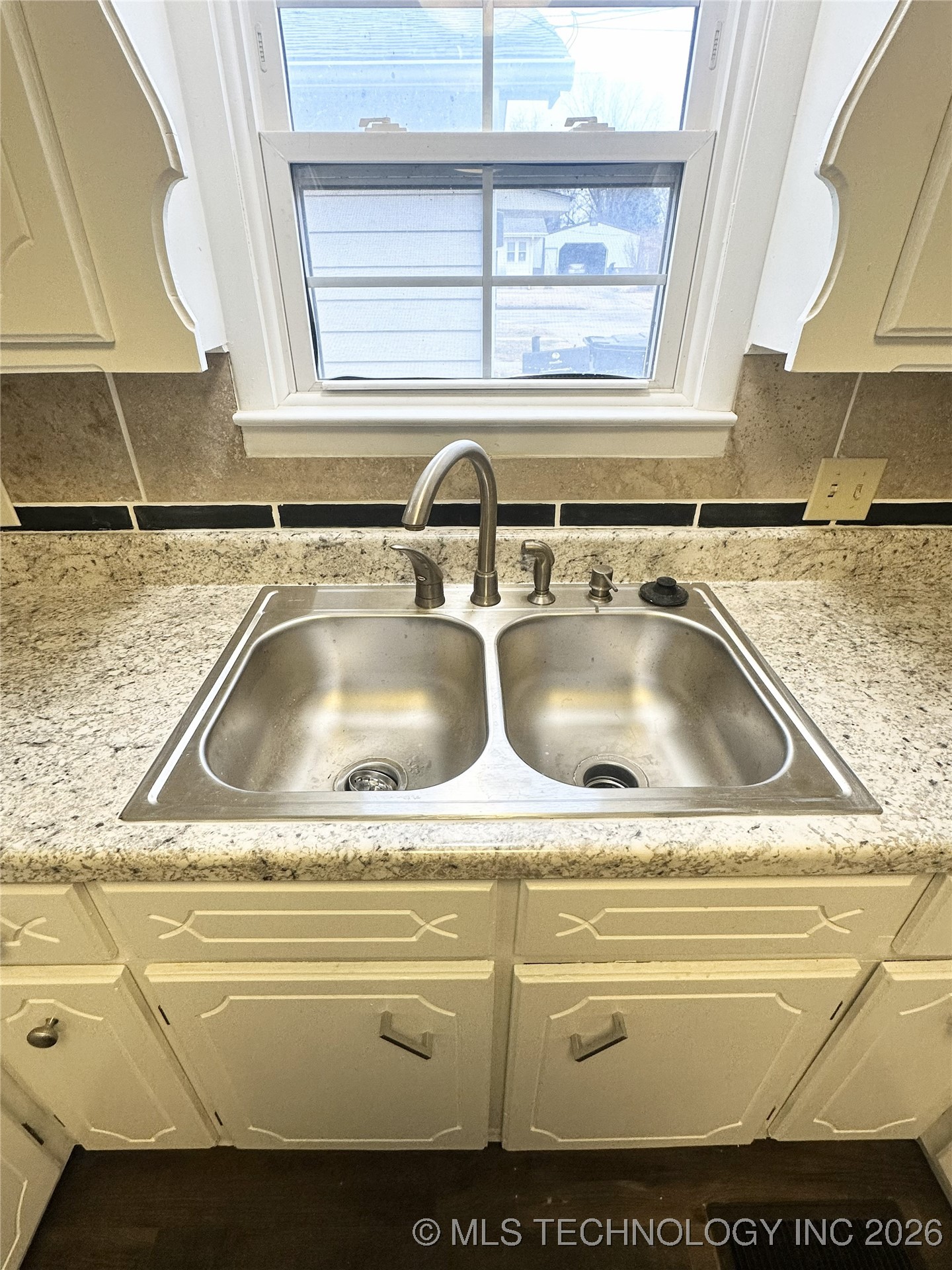 803 W Moore Street Property Photo 13