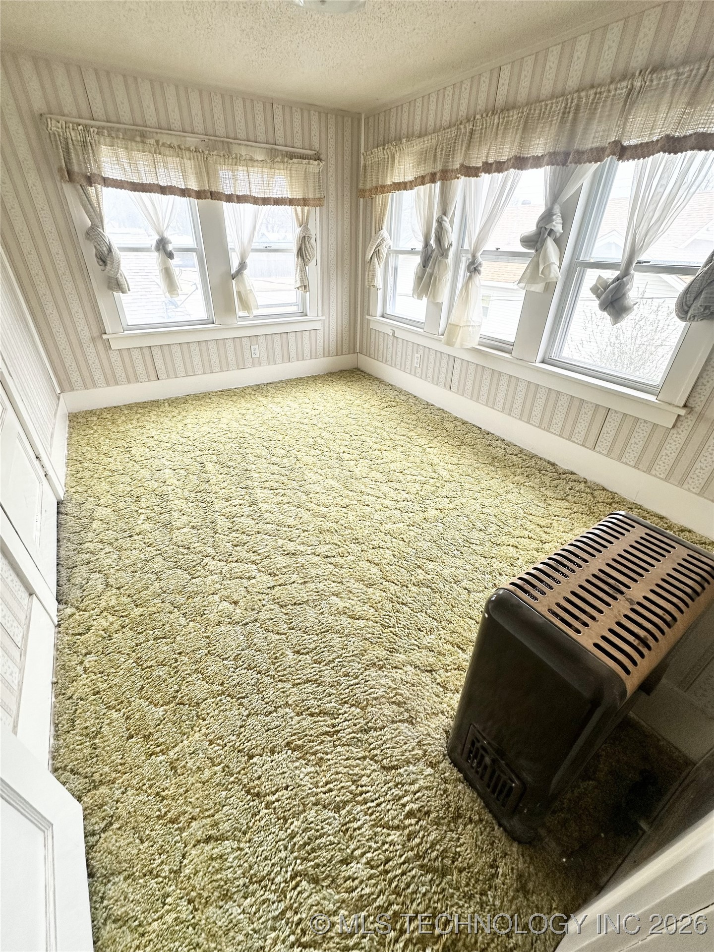 803 W Moore Street Property Photo 20