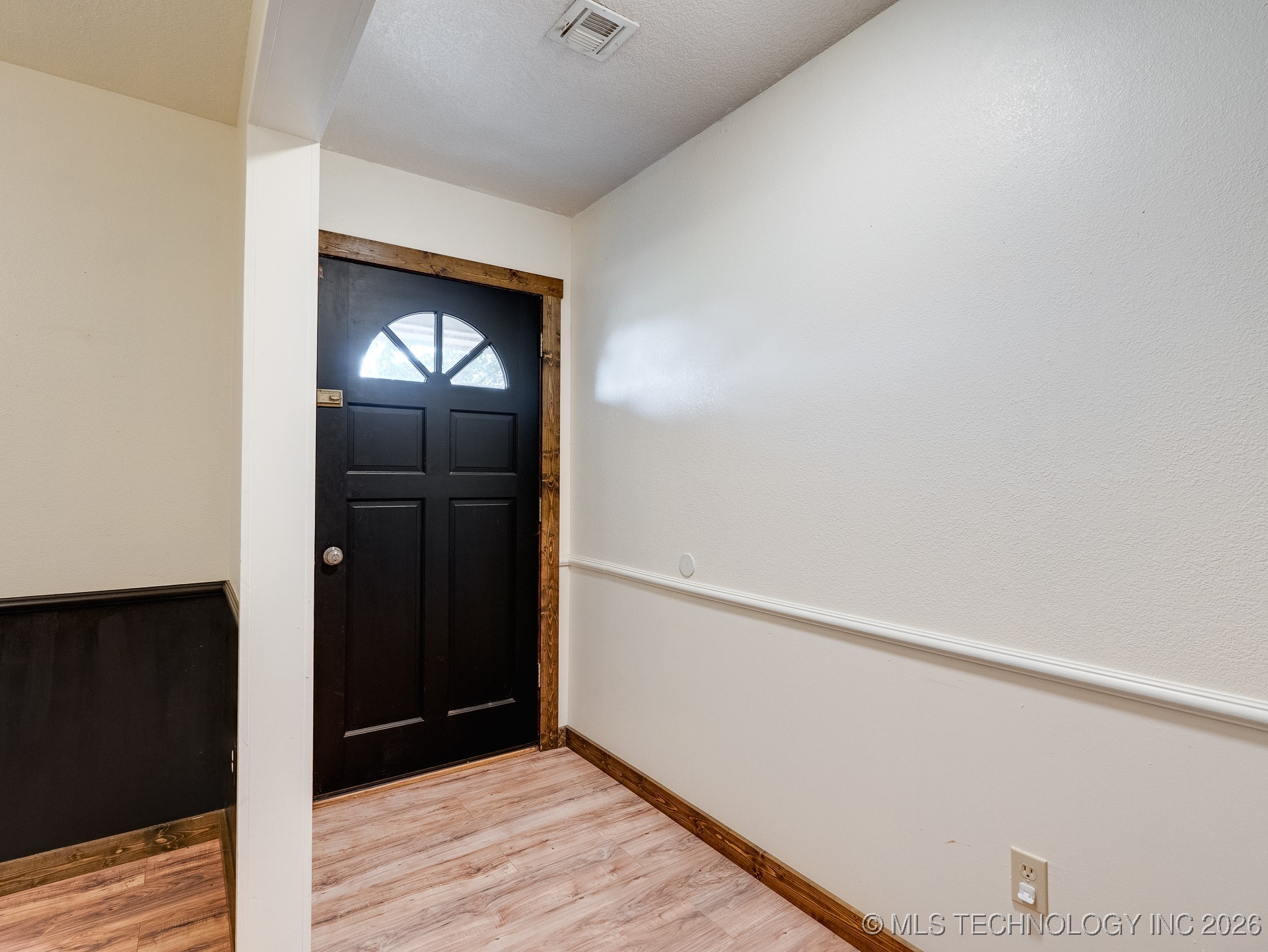 19034 County Road 3590 Property Photo 10