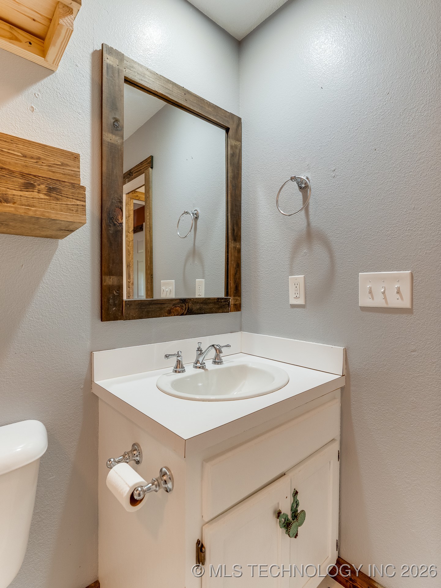 19034 County Road 3590 Property Photo 29