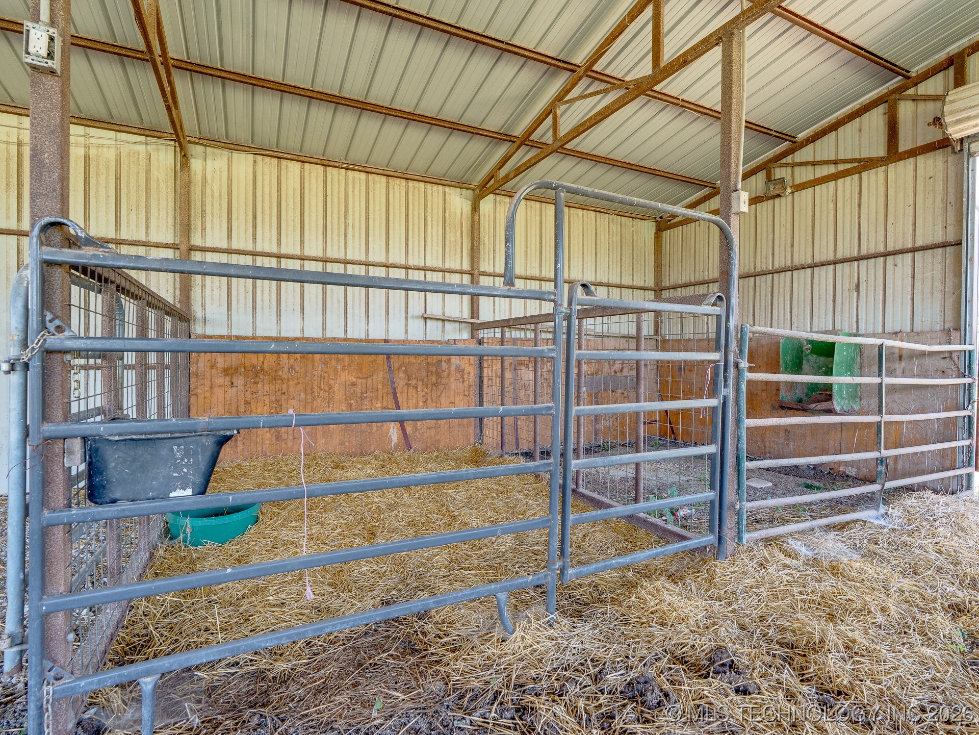 19034 County Road 3590 Property Photo 58