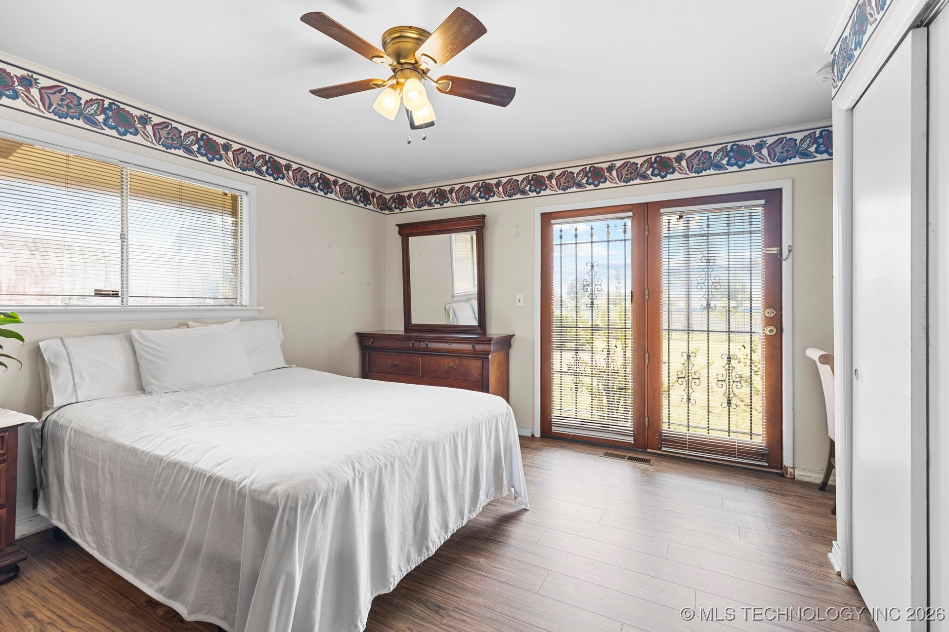 1828 E 63rd Street Property Photo 17