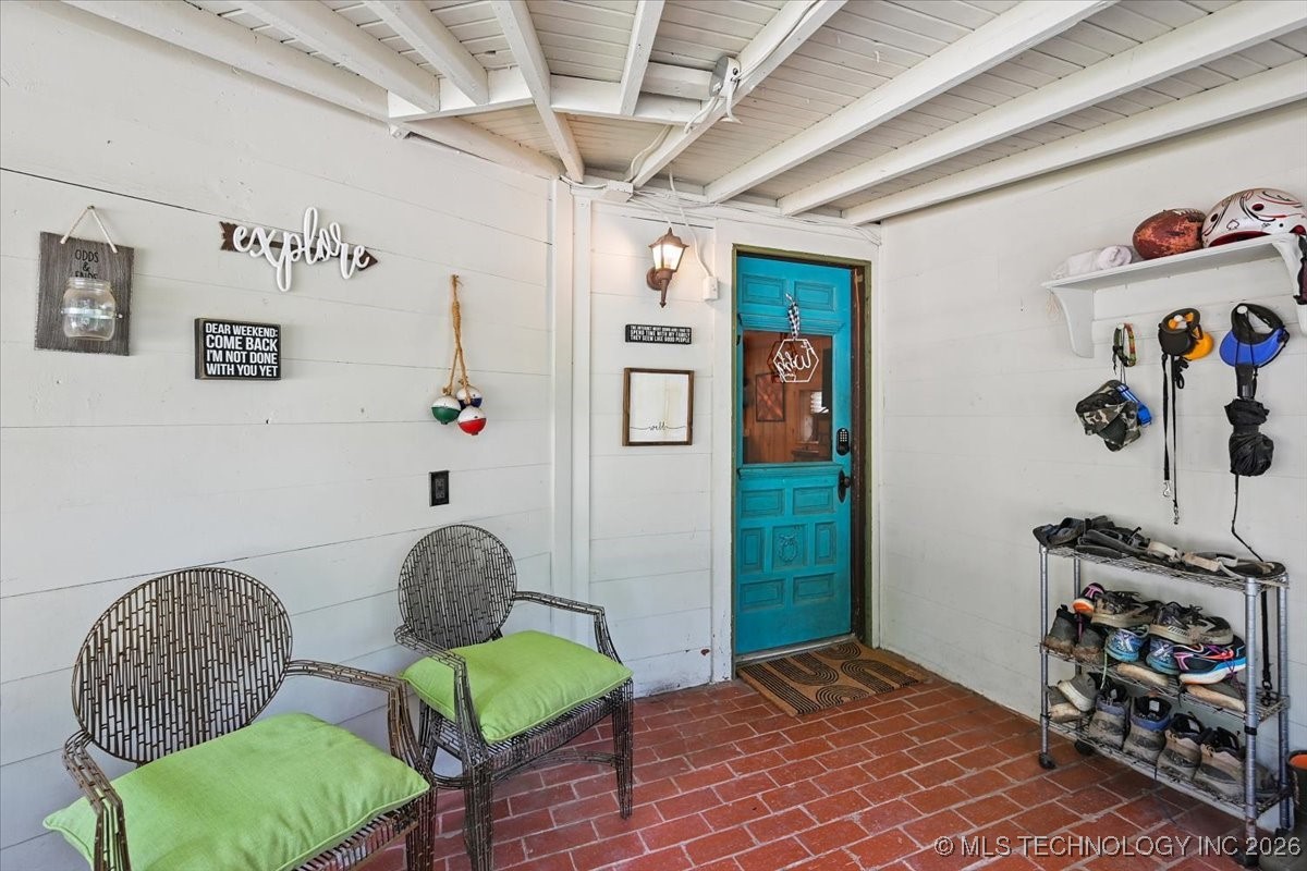 58 Oak Street Property Photo 5