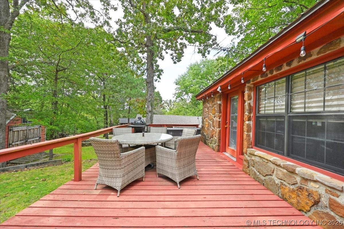 58 Oak Street Property Photo 33