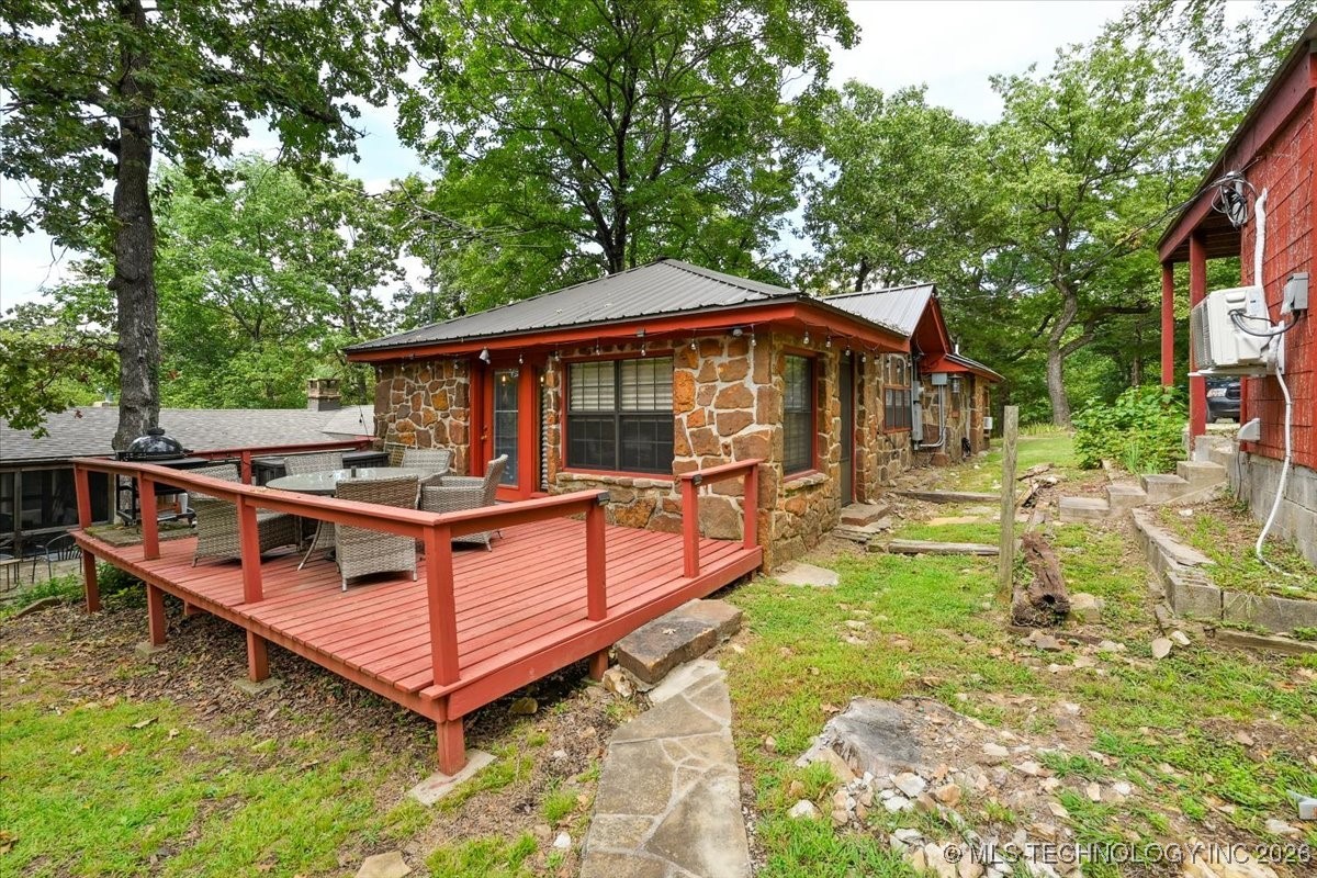 58 Oak Street Property Photo 37