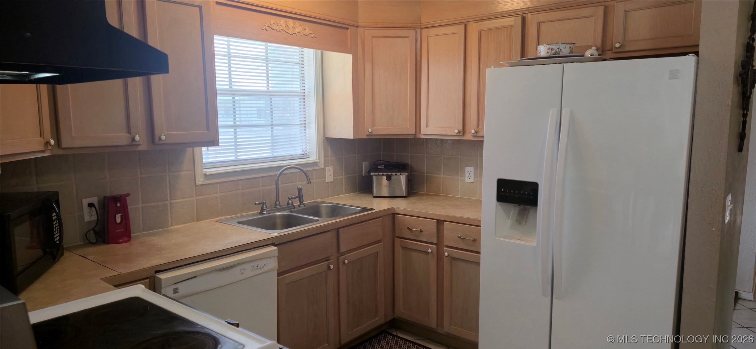 410863 E 1211 Road Property Photo 6