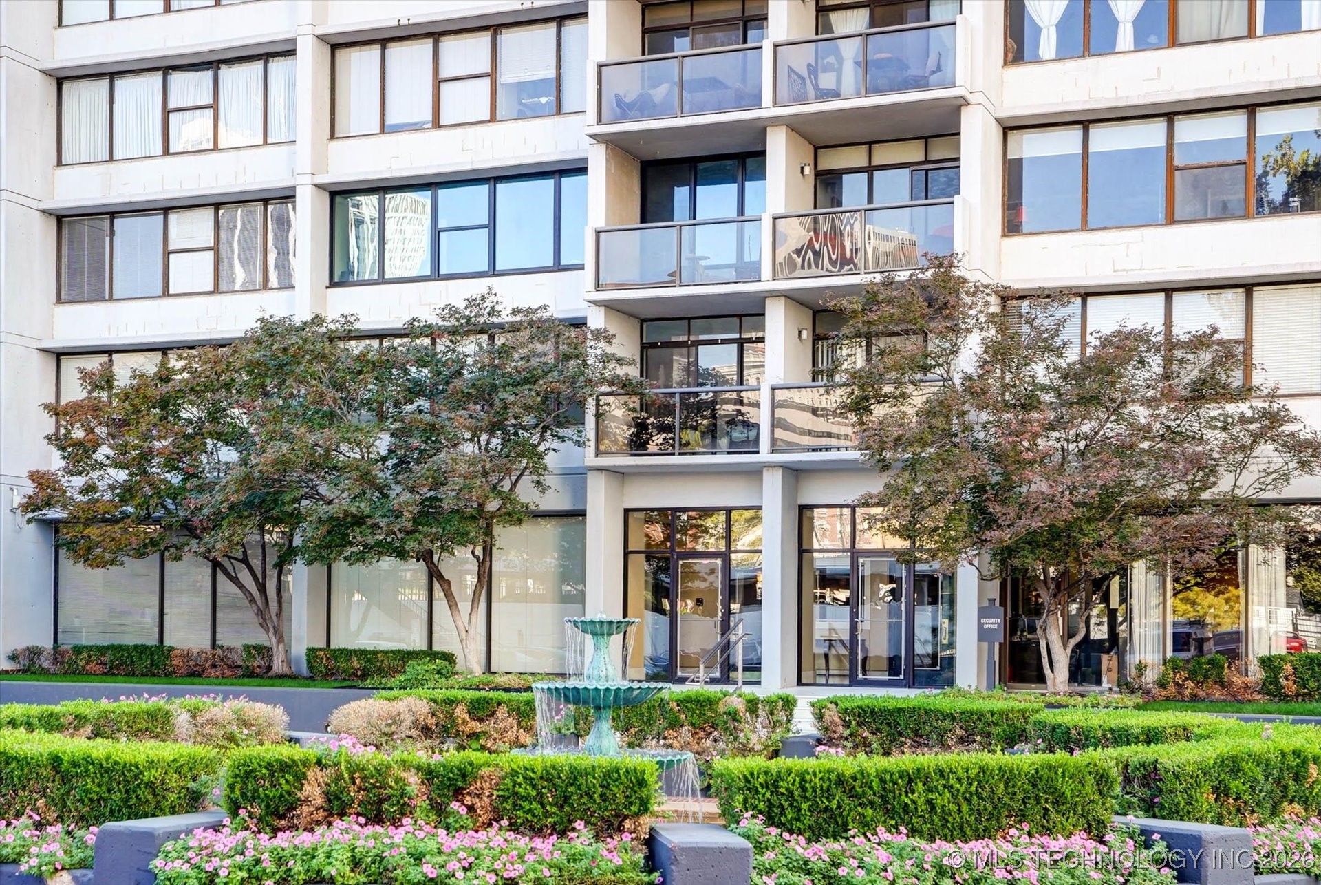 410 W 7th Street 1023 Property Photo 1