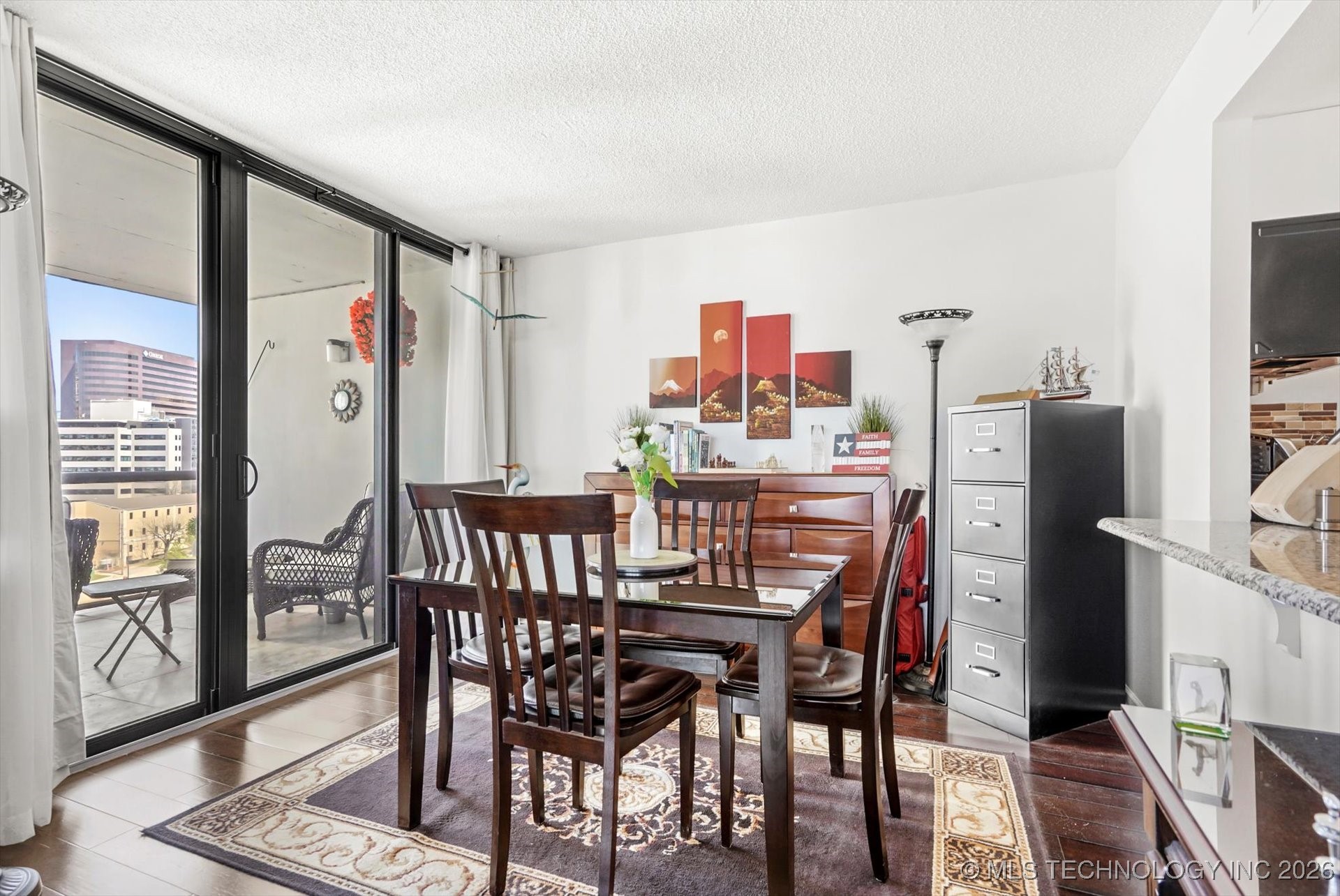 410 W 7th Street 1023 Property Photo 8