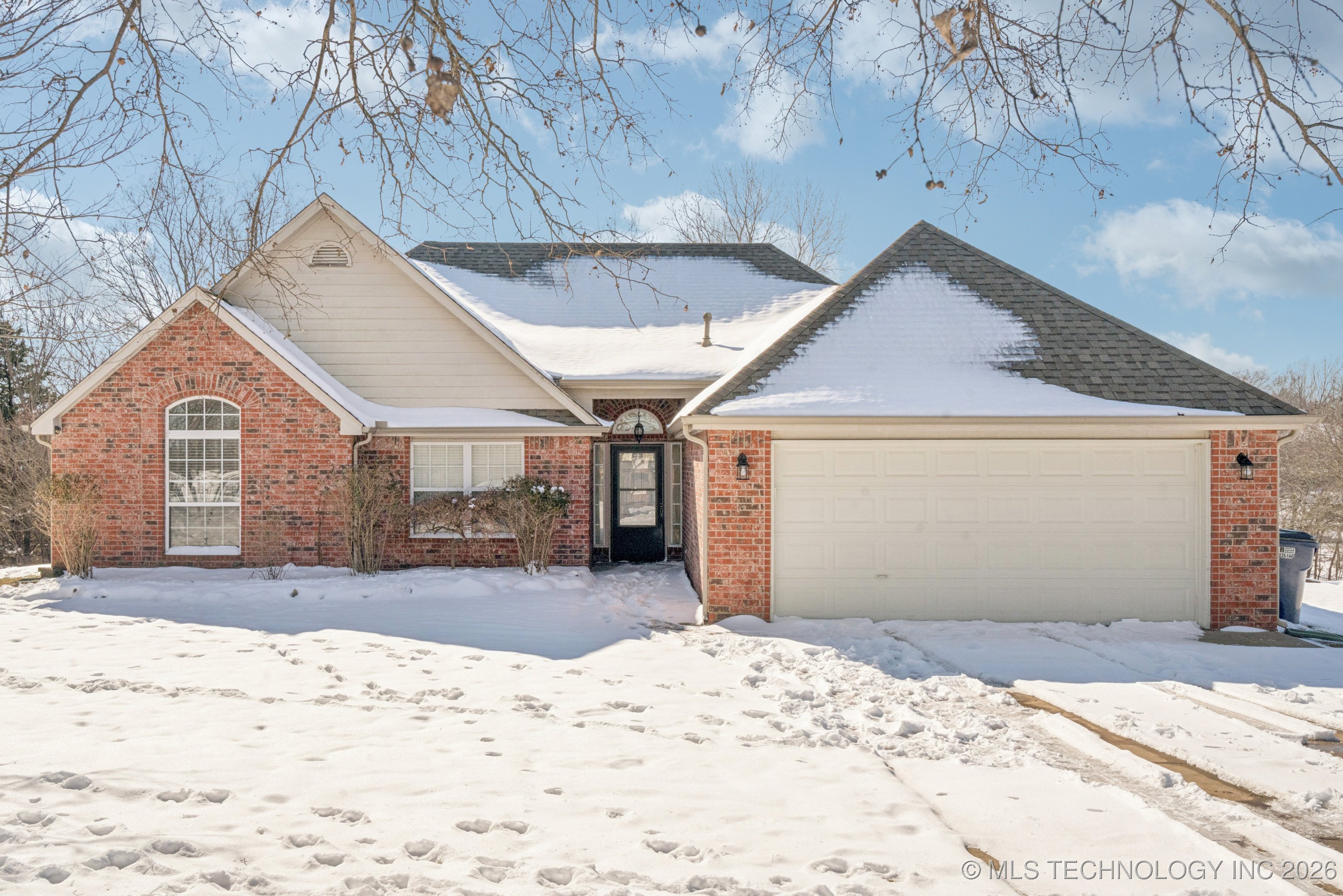 4980 E Chestnut Drive Property Photo 1