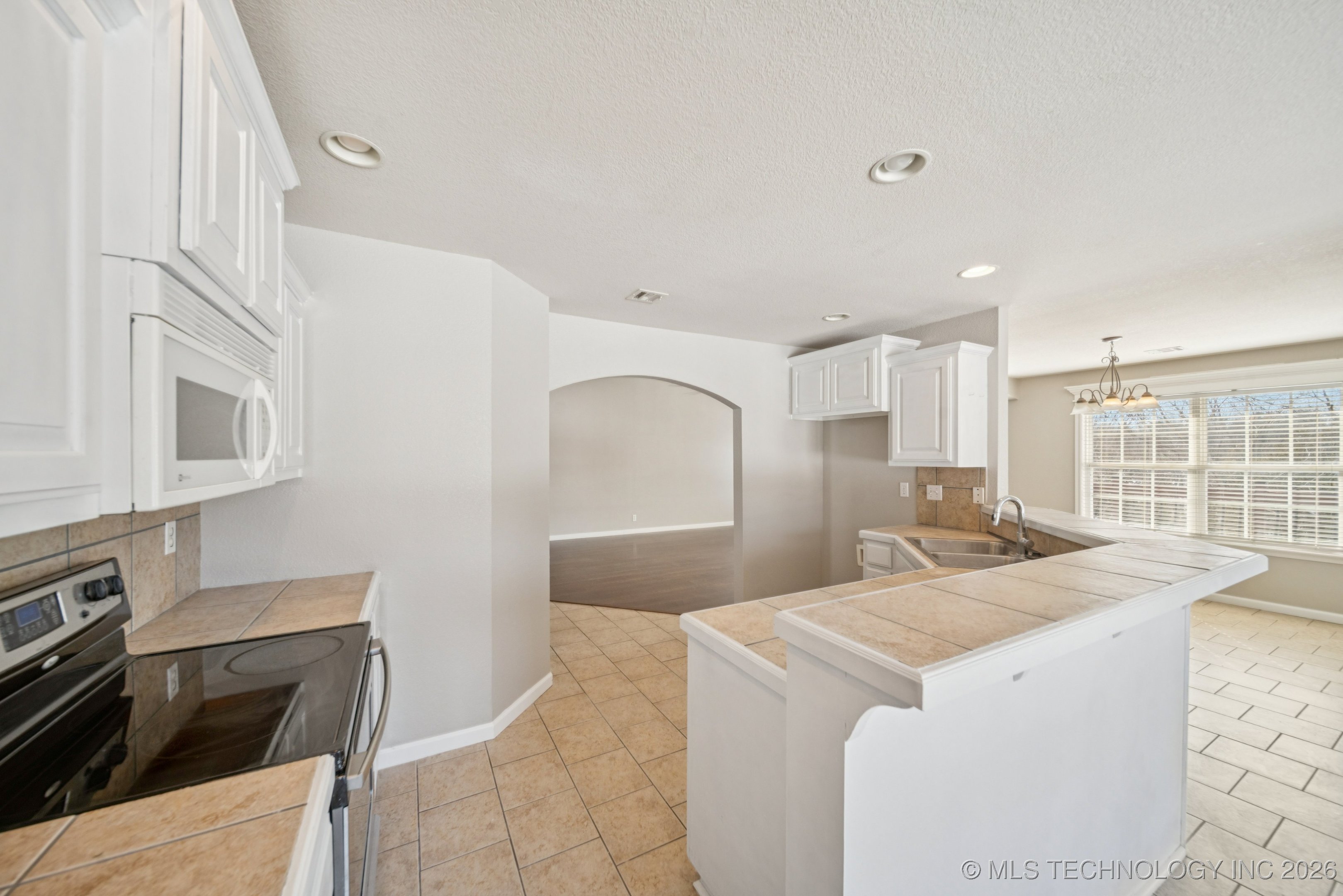 4980 E Chestnut Drive Property Photo 8