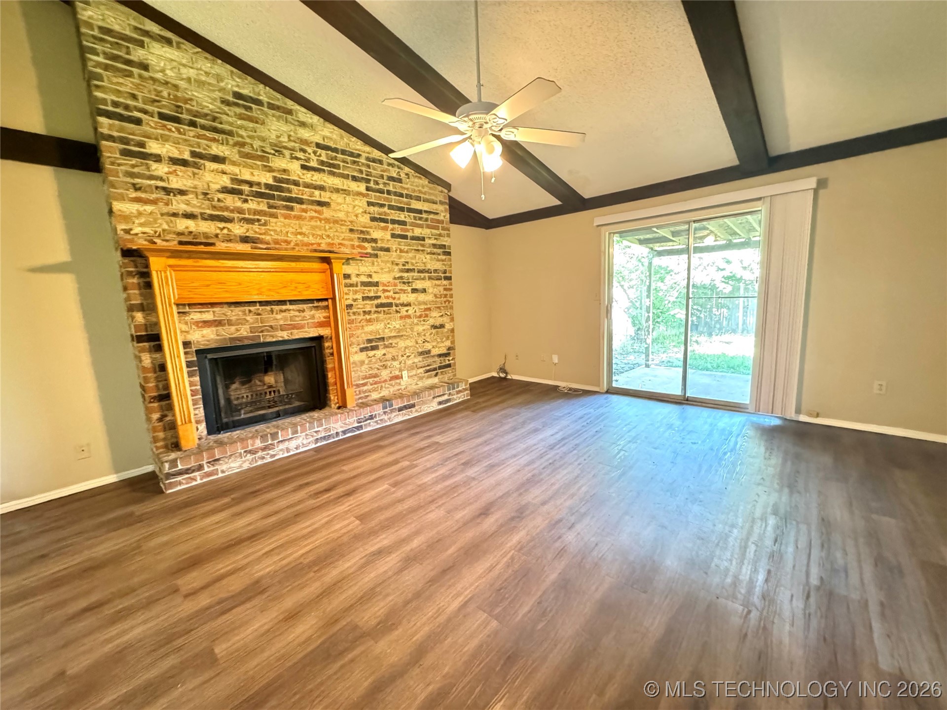 3914 S 125th East Avenue Property Photo 2