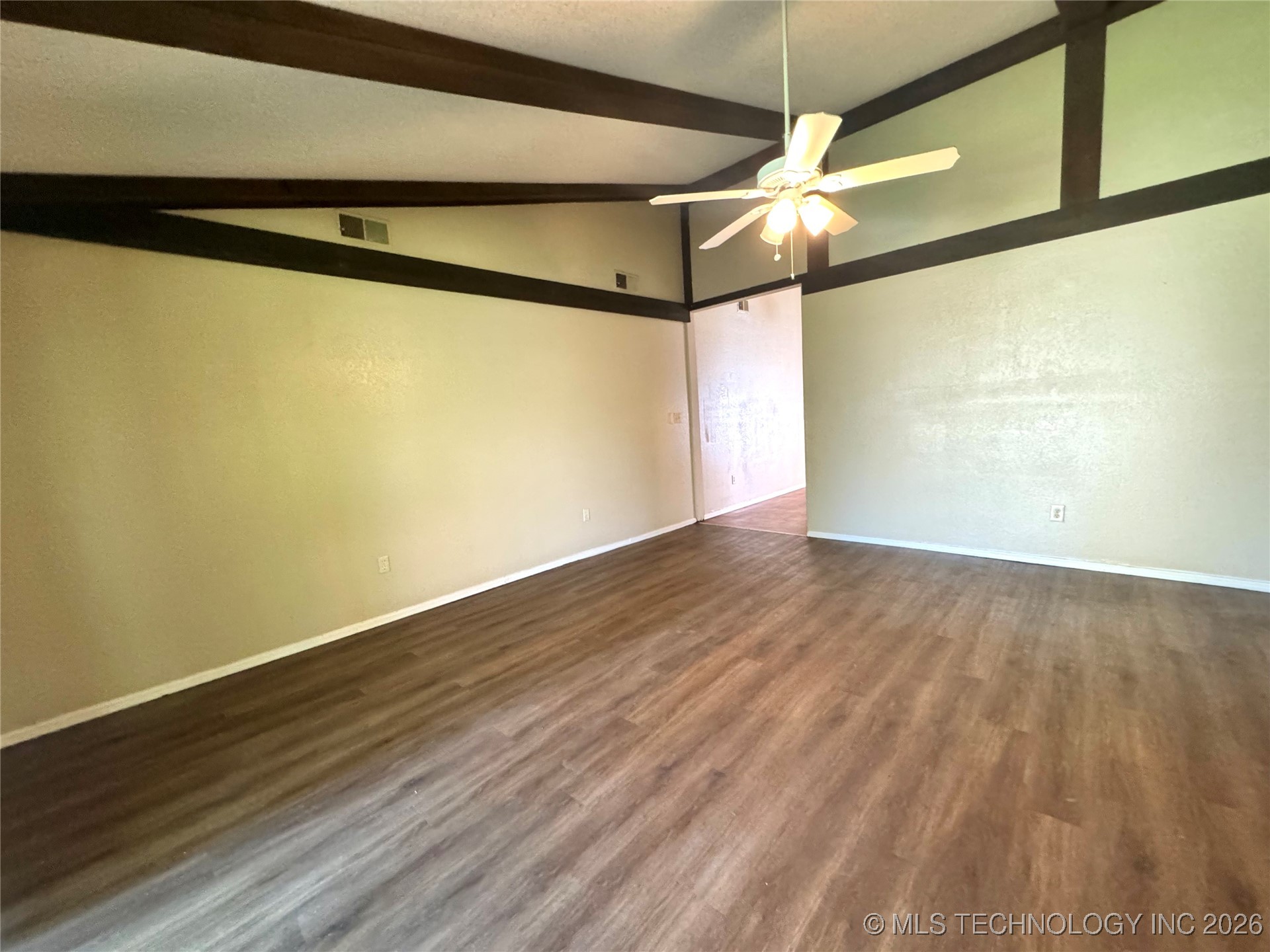 3914 S 125th East Avenue Property Photo 5