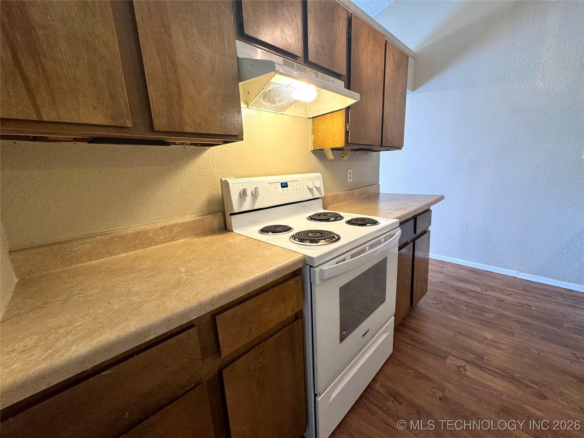 3914 S 125th East Avenue Property Photo 9