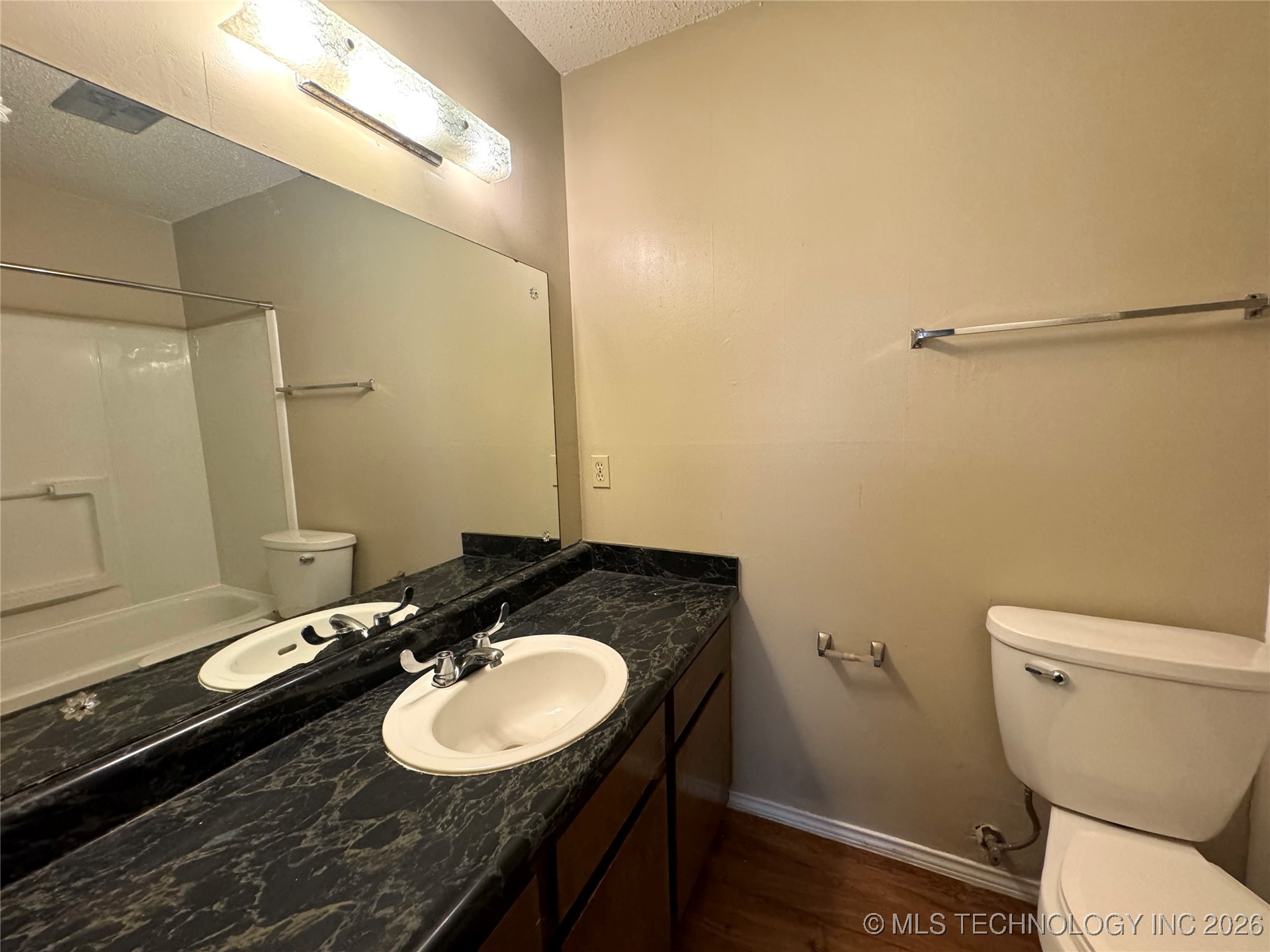 3914 S 125th East Avenue Property Photo 21