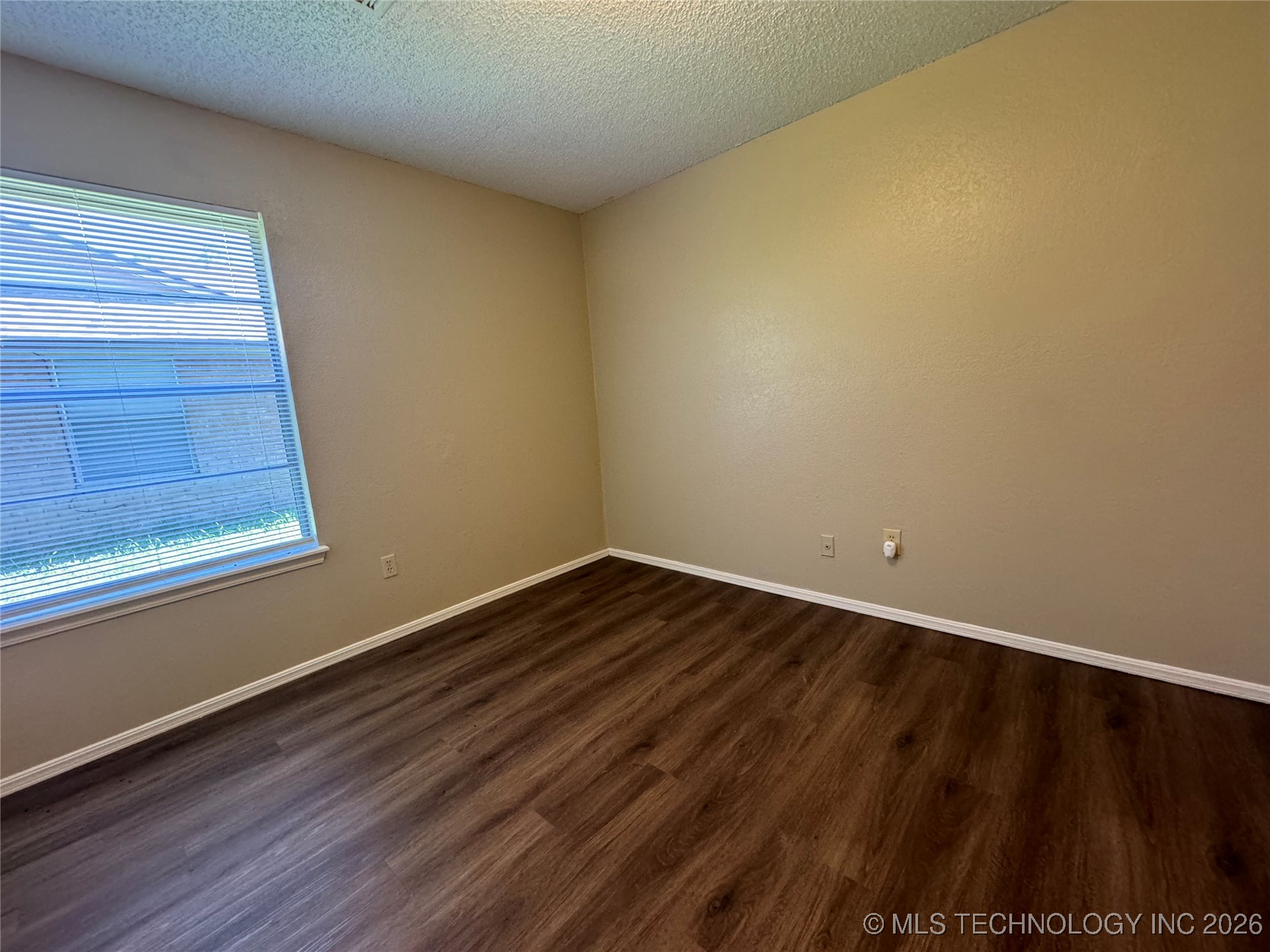 3914 S 125th East Avenue Property Photo 23