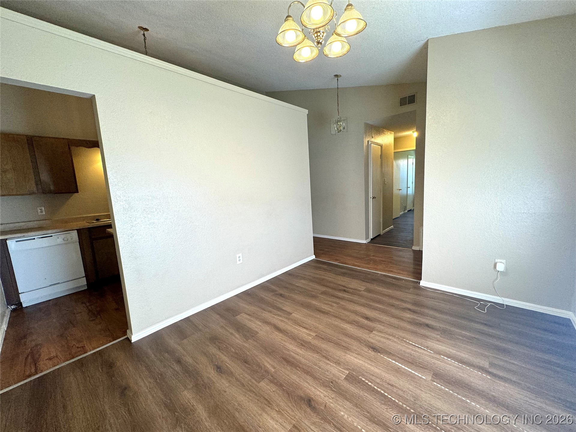 3914 S 125th East Avenue Property Photo 28