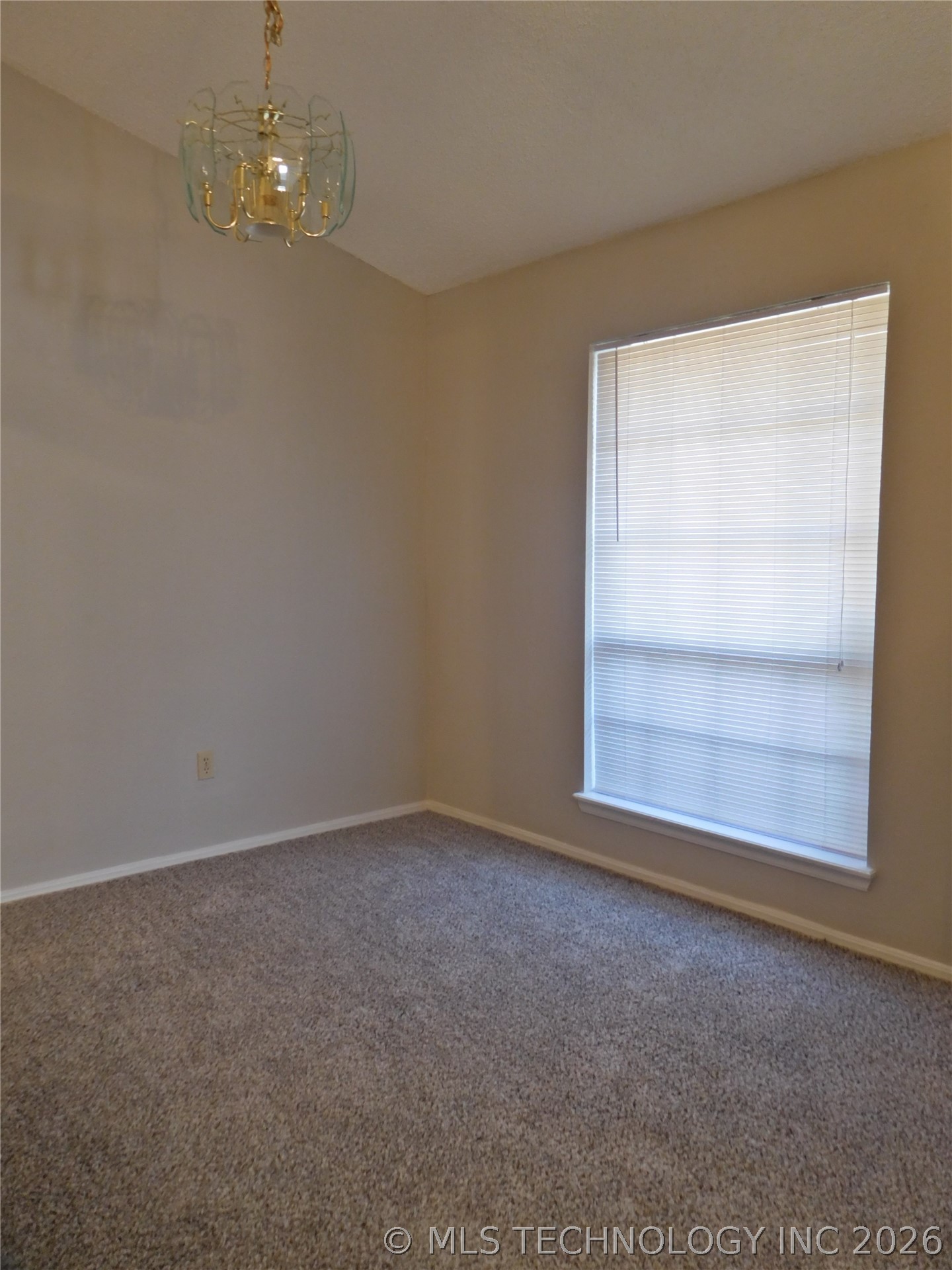 3914 S 125th East Avenue Property Photo 33