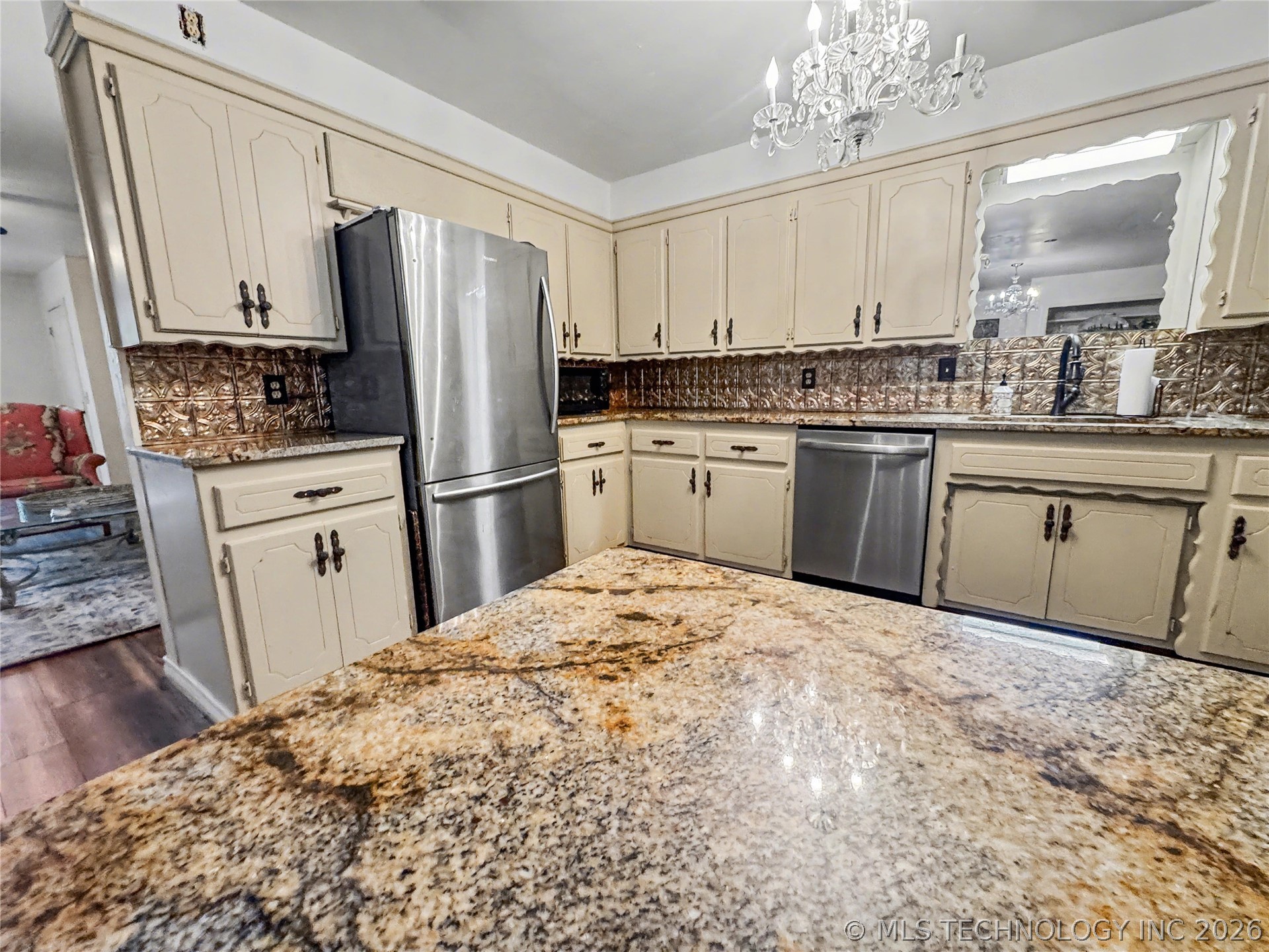 603 N Cedar Avenue Property Photo 18