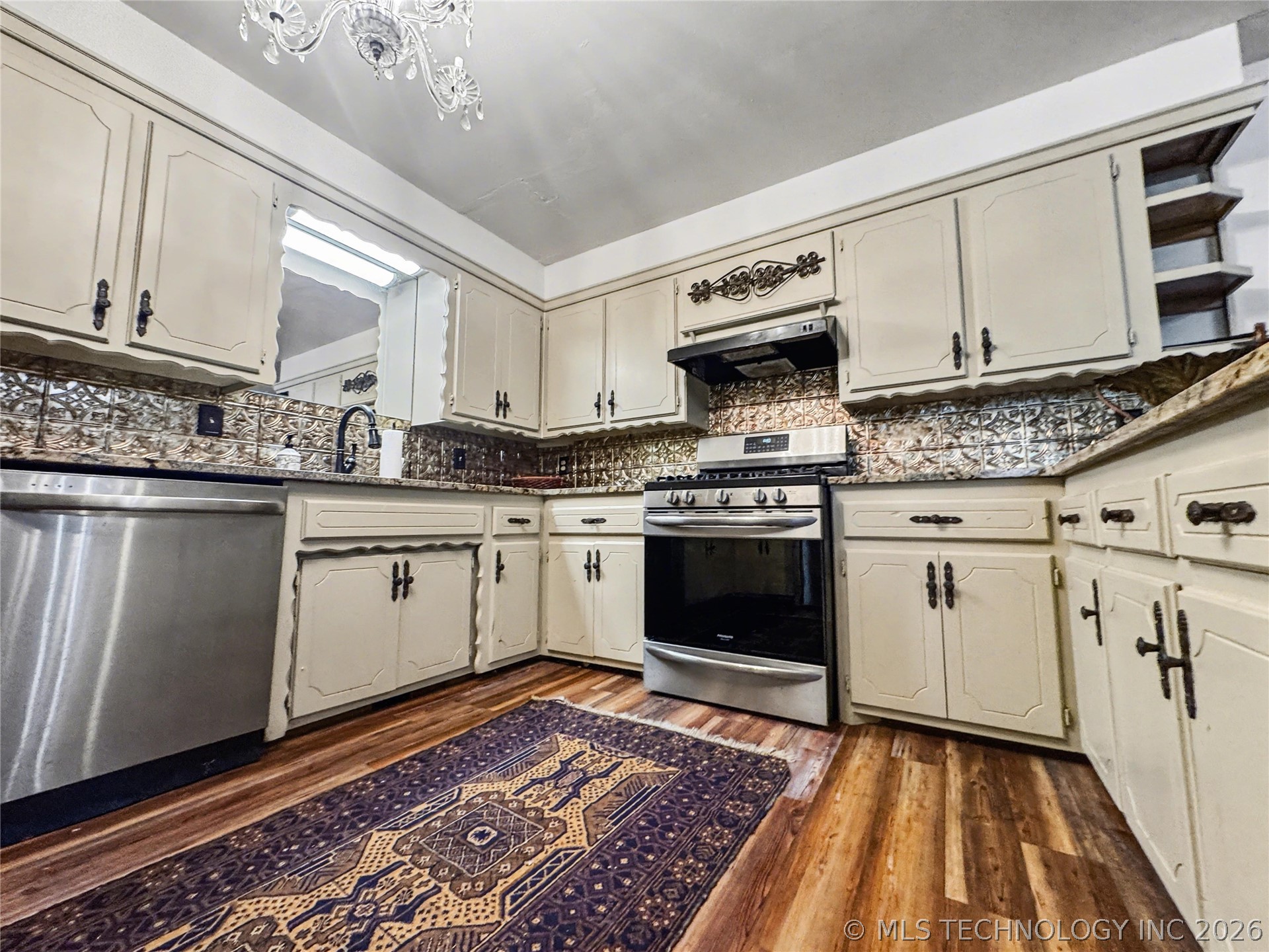 603 N Cedar Avenue Property Photo 20