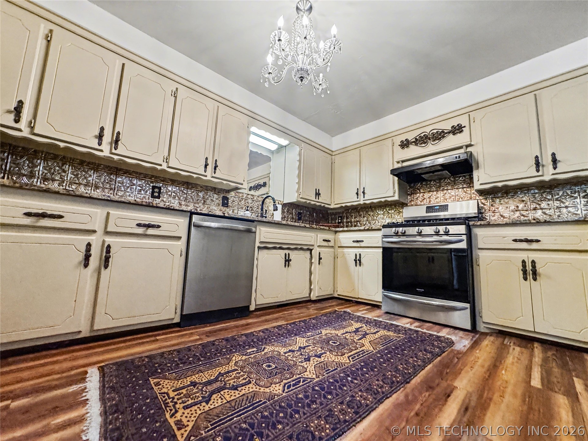 603 N Cedar Avenue Property Photo 21