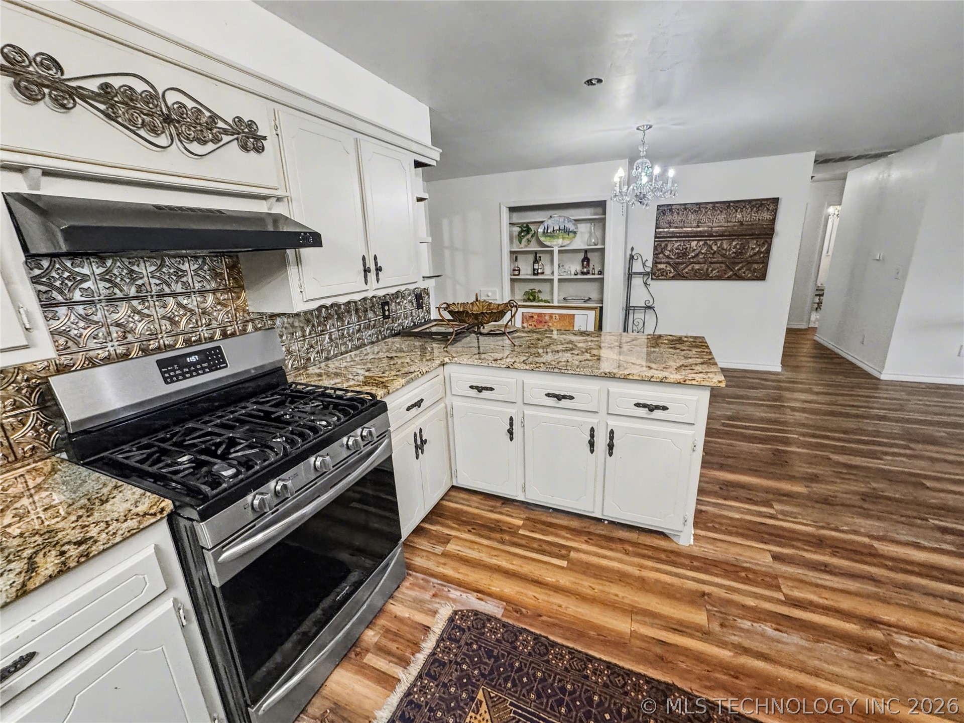 603 N Cedar Avenue Property Photo 26