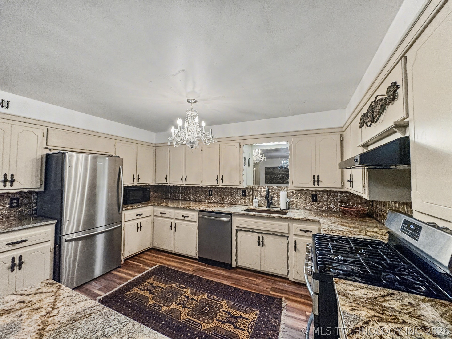 603 N Cedar Avenue Property Photo 29