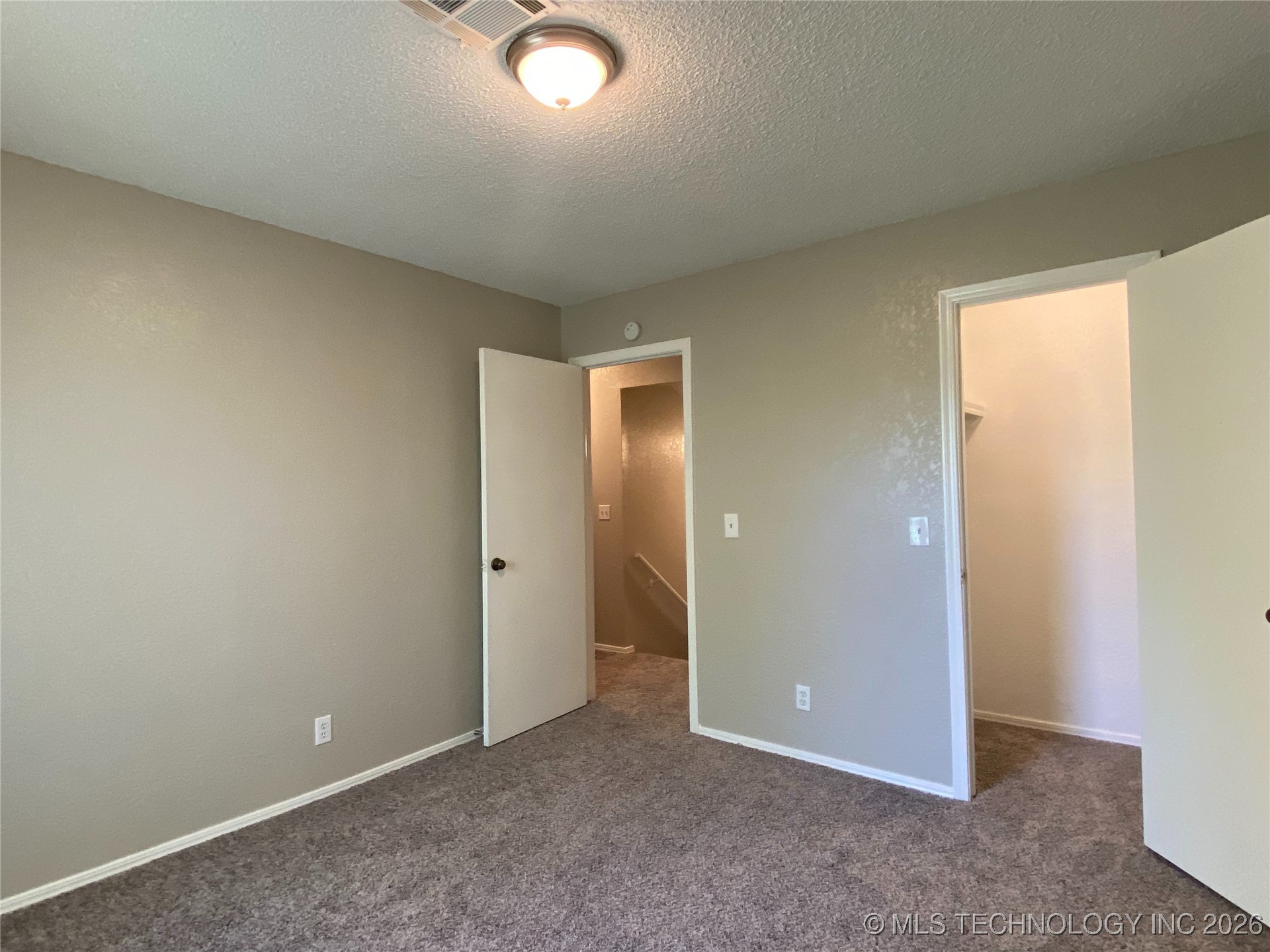 11129 S Date Street Property Photo 7