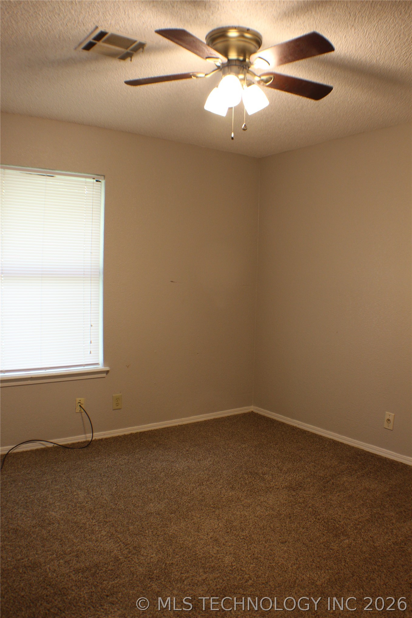 11129 S Date Street Property Photo 17