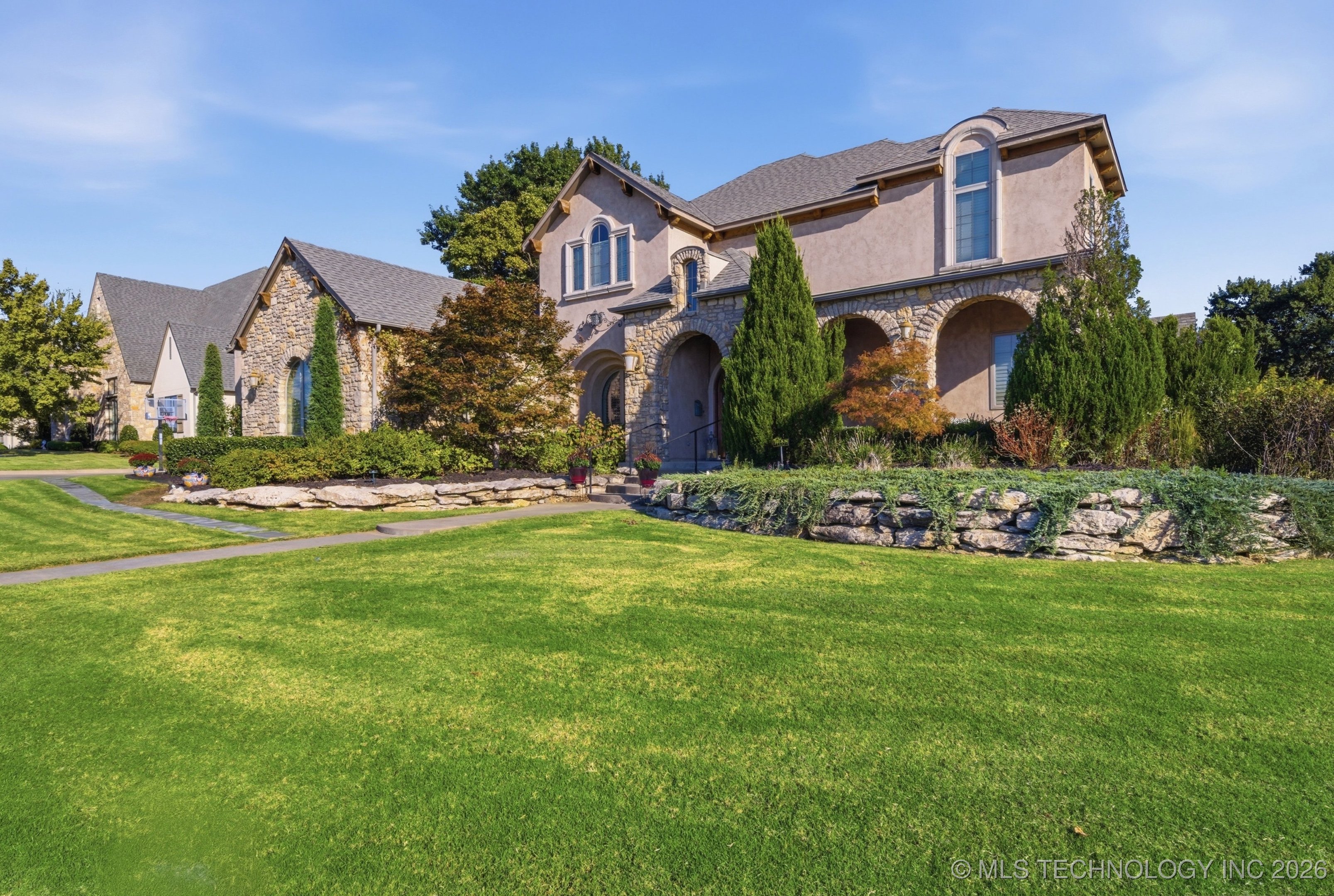 10528 S Koa Street Property Photo 3