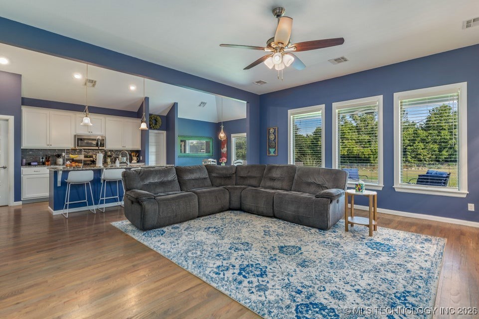 61530 E 266 Road Property Photo 11