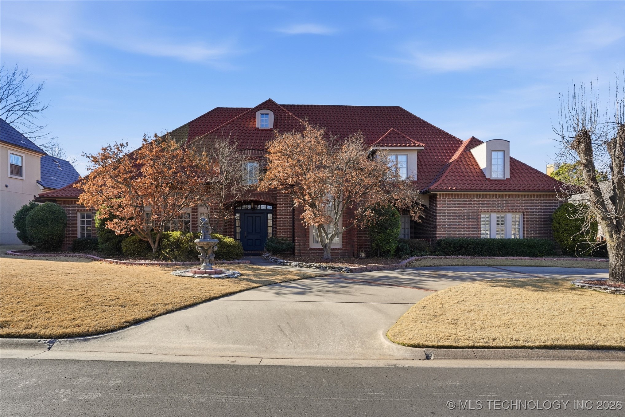 8626 S Florence Avenue Property Photo 2