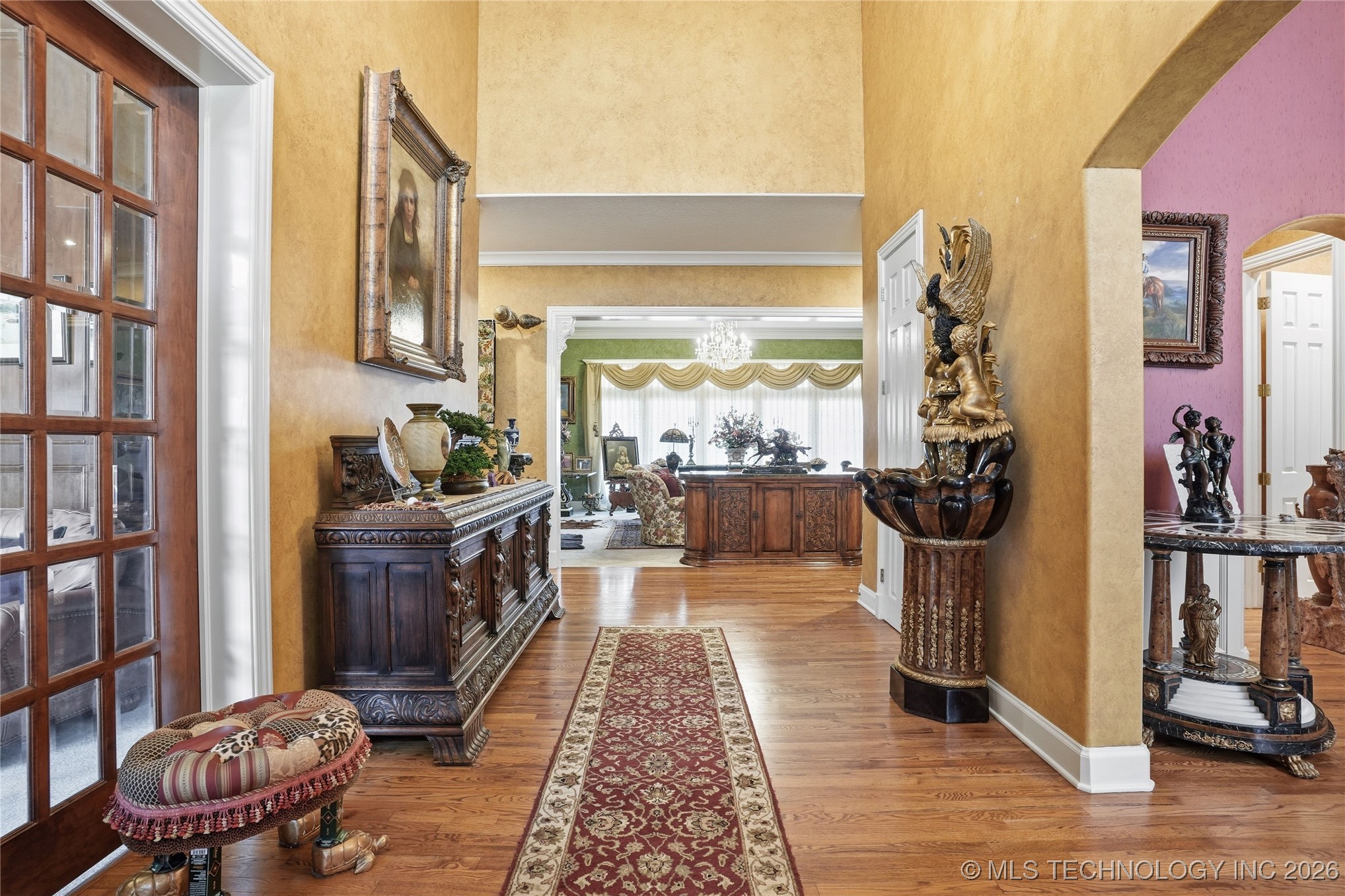 8626 S Florence Avenue Property Photo 6