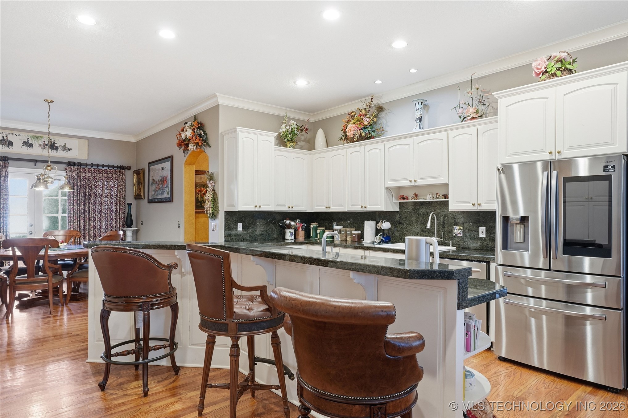 8626 S Florence Avenue Property Photo 26