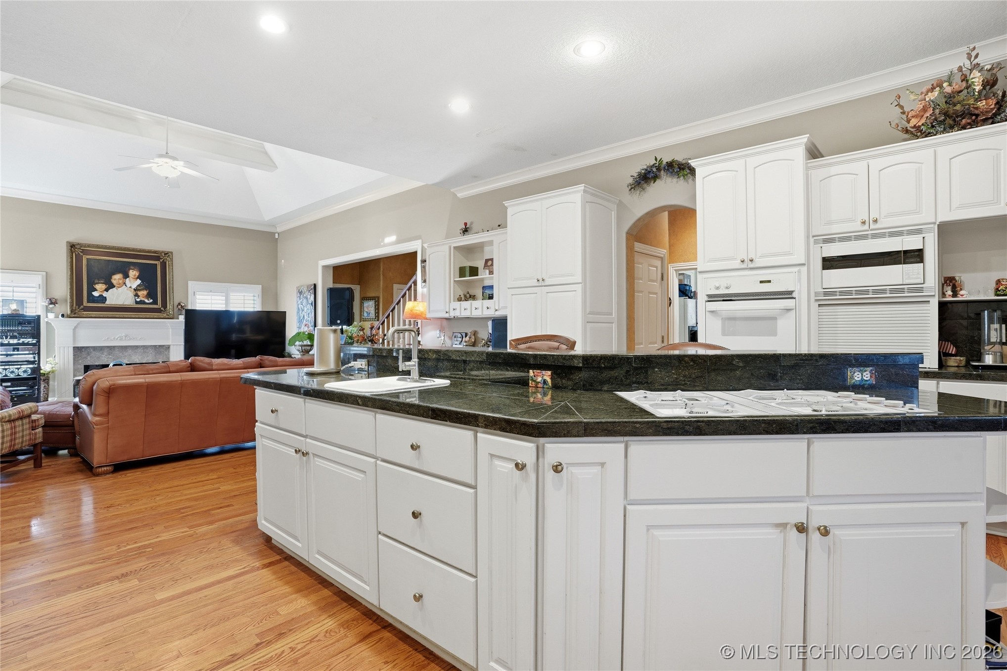 8626 S Florence Avenue Property Photo 31