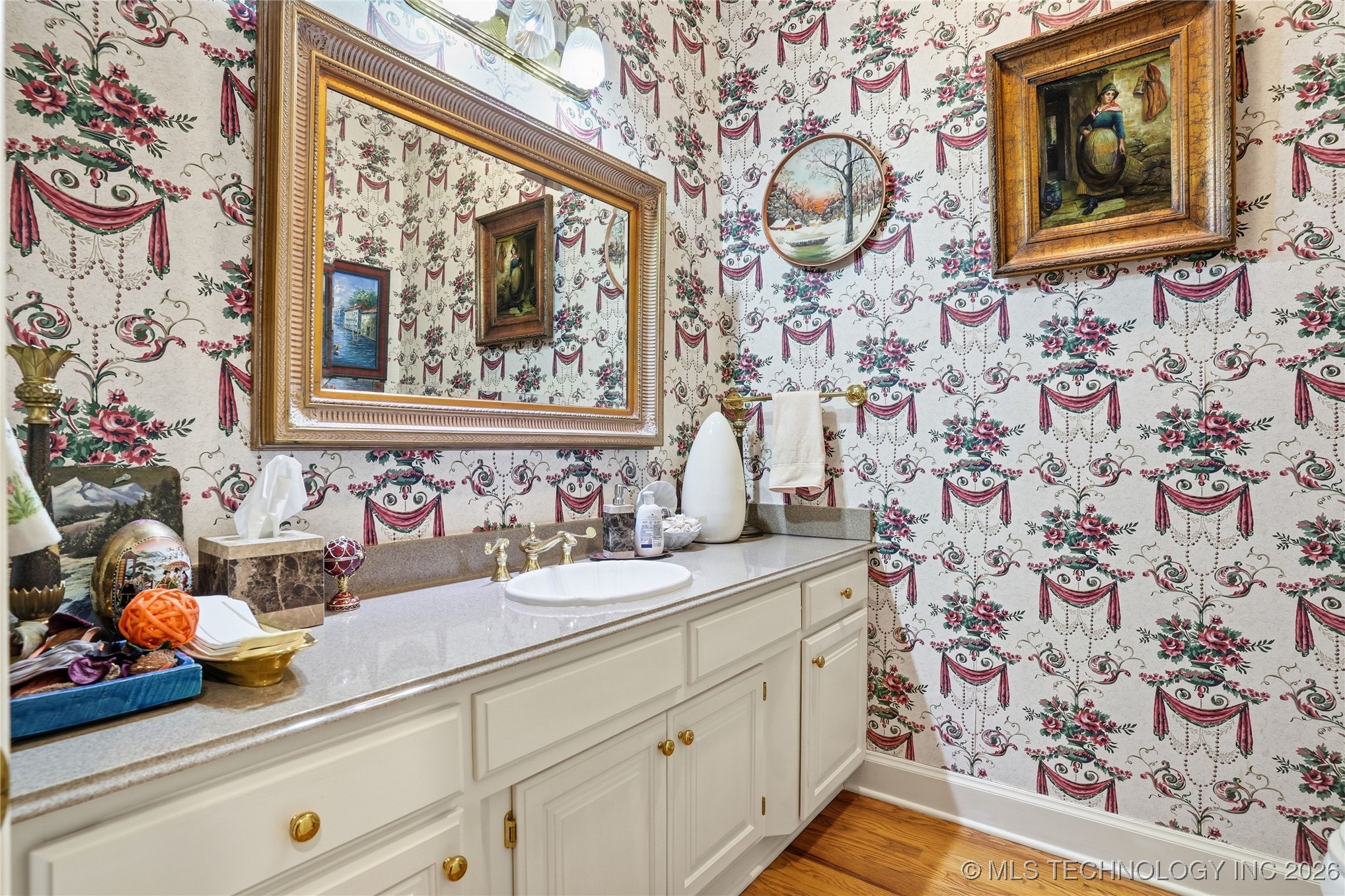 8626 S Florence Avenue Property Photo 40