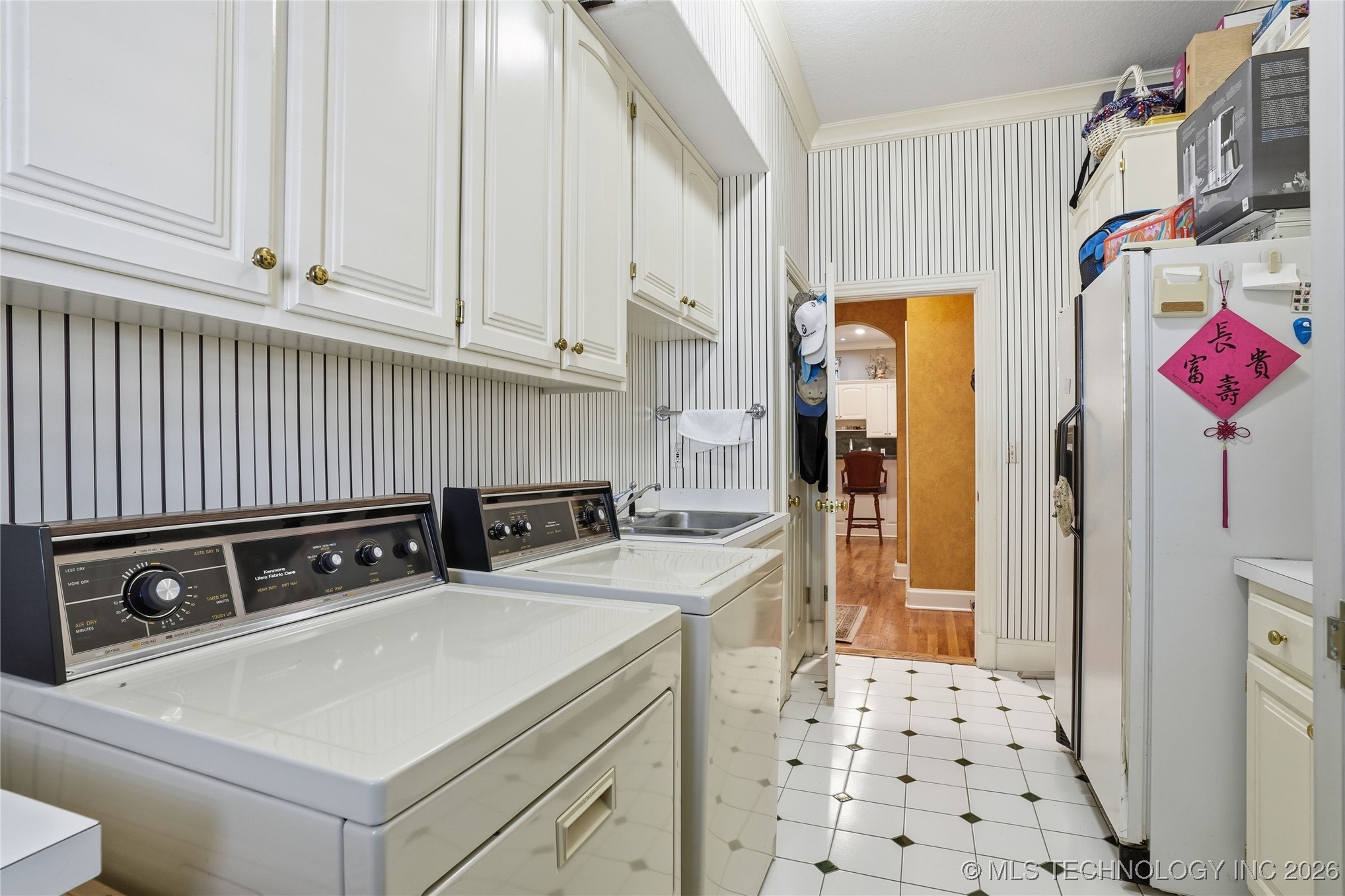 8626 S Florence Avenue Property Photo 78