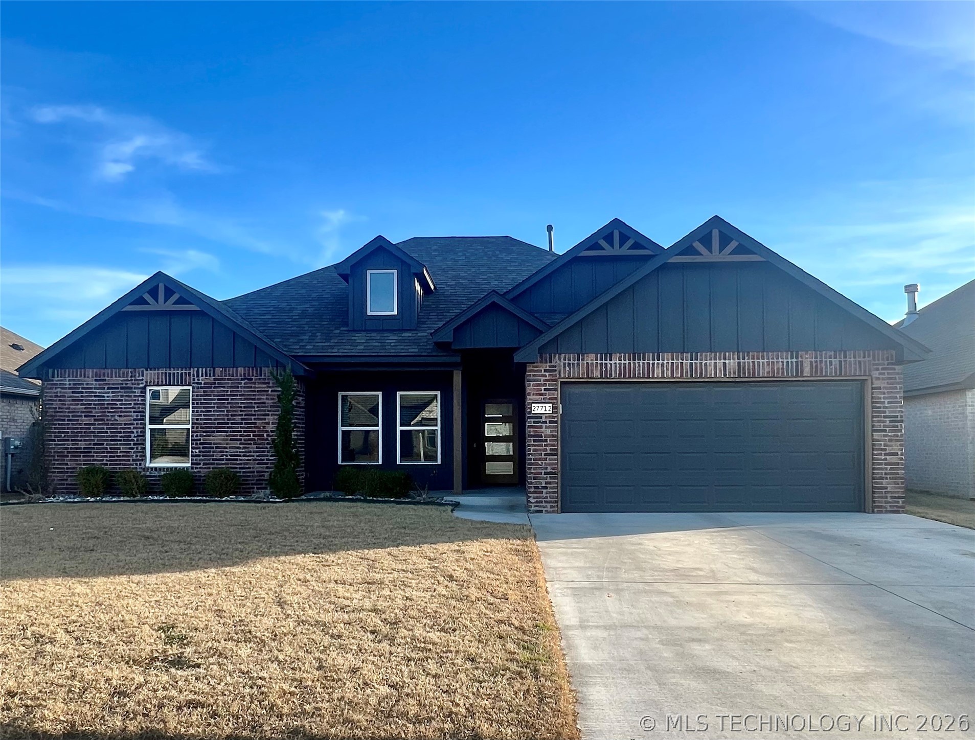 27712 E 107th Street S Property Photo 1