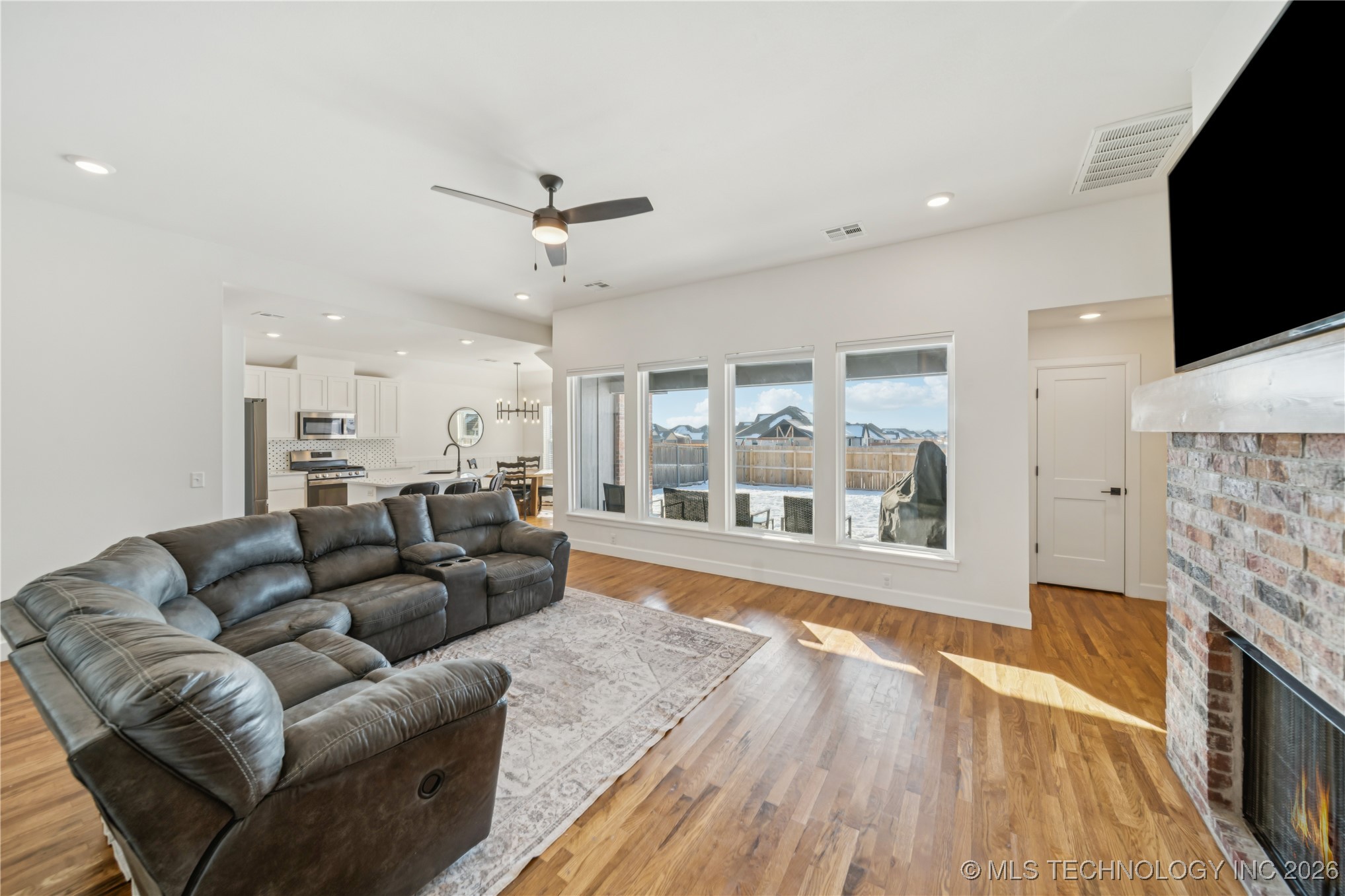 27712 E 107th Street S Property Photo 4