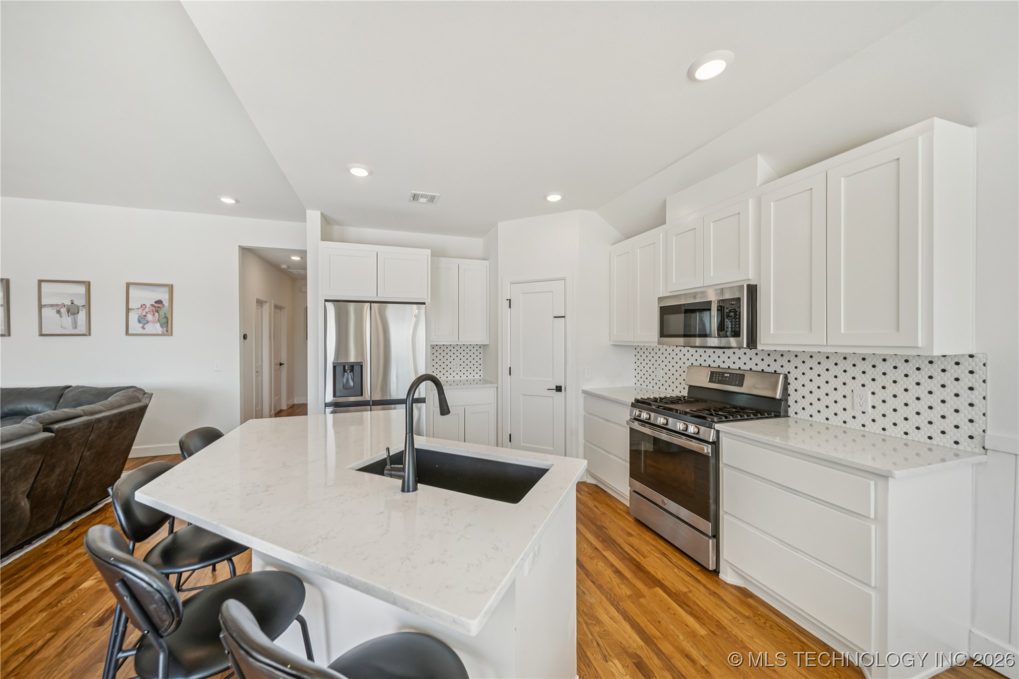 27712 E 107th Street S Property Photo 9