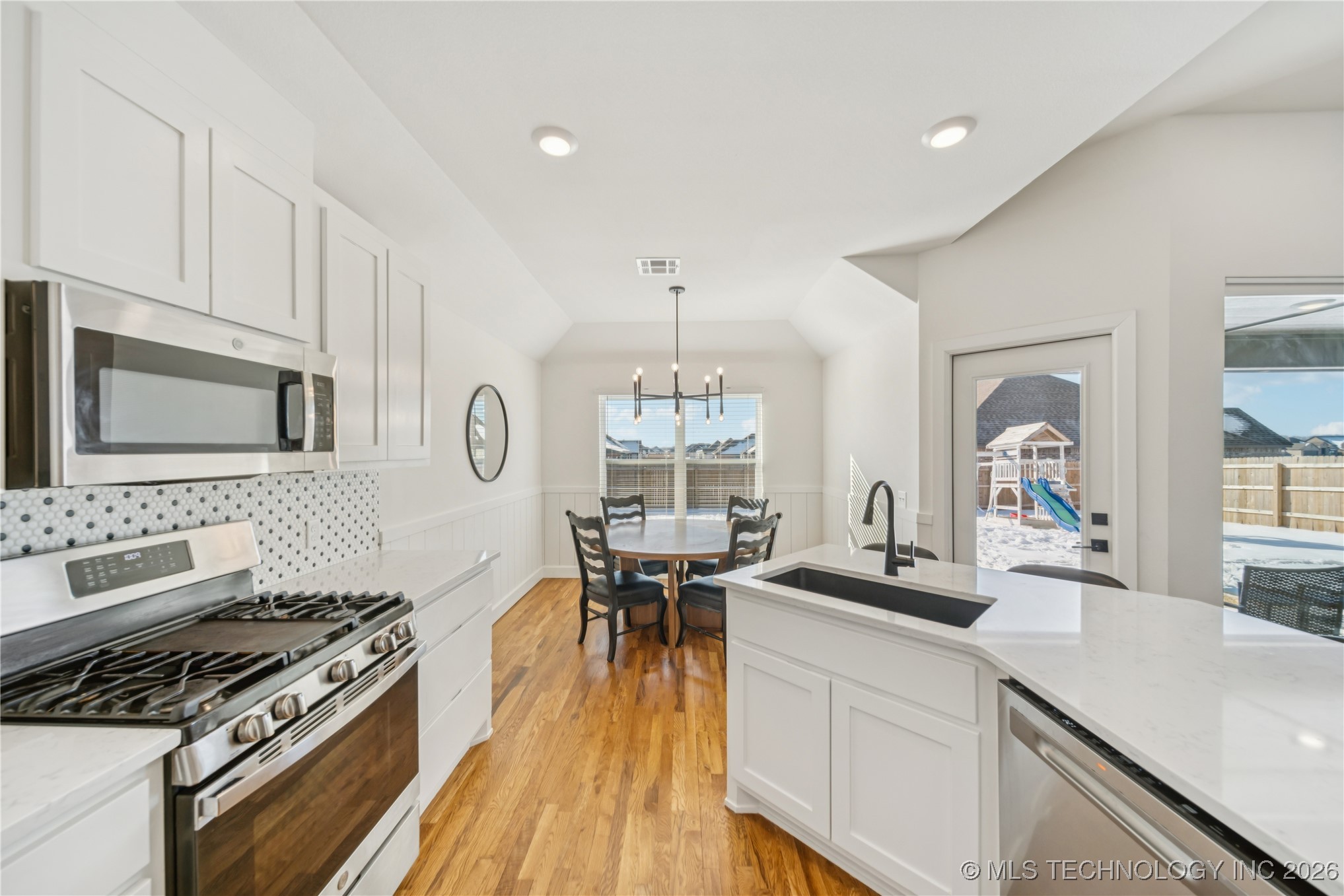 27712 E 107th Street S Property Photo 11